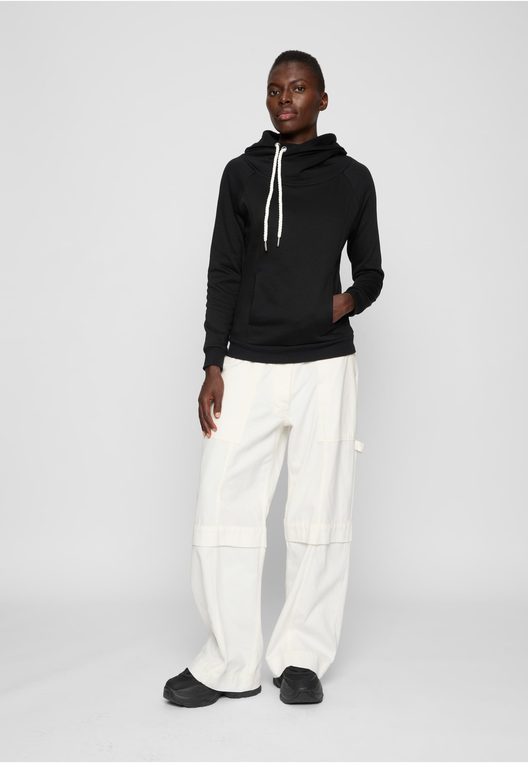 URBAN CLASSICS Rundhalspullover »Urban Classics Damen Ladies Raglan High Neck Hoody«, (1 tlg.)