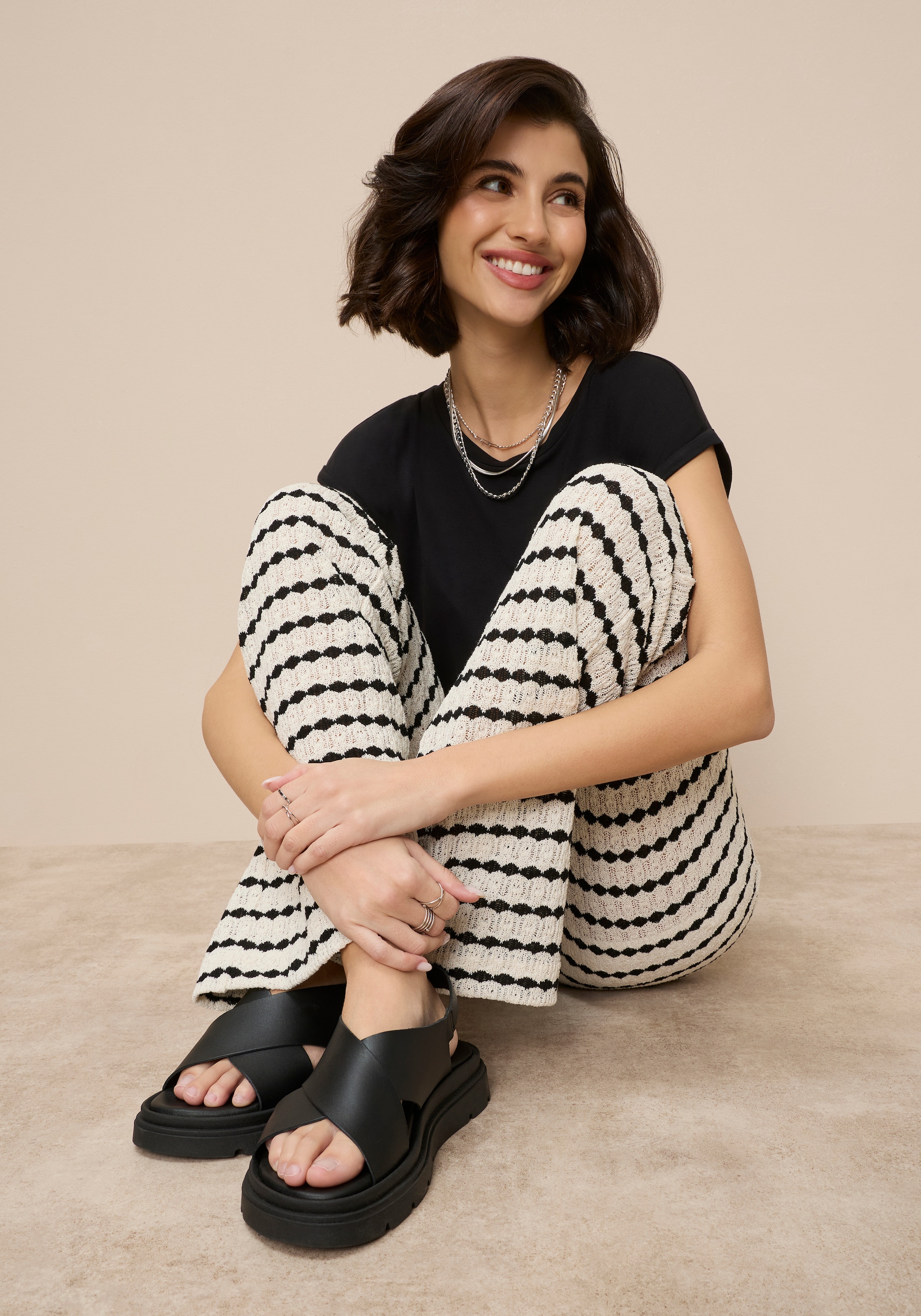 Tamaris Strickhose  luftige Hose mit trendigem Muster und lässigem Schnitt