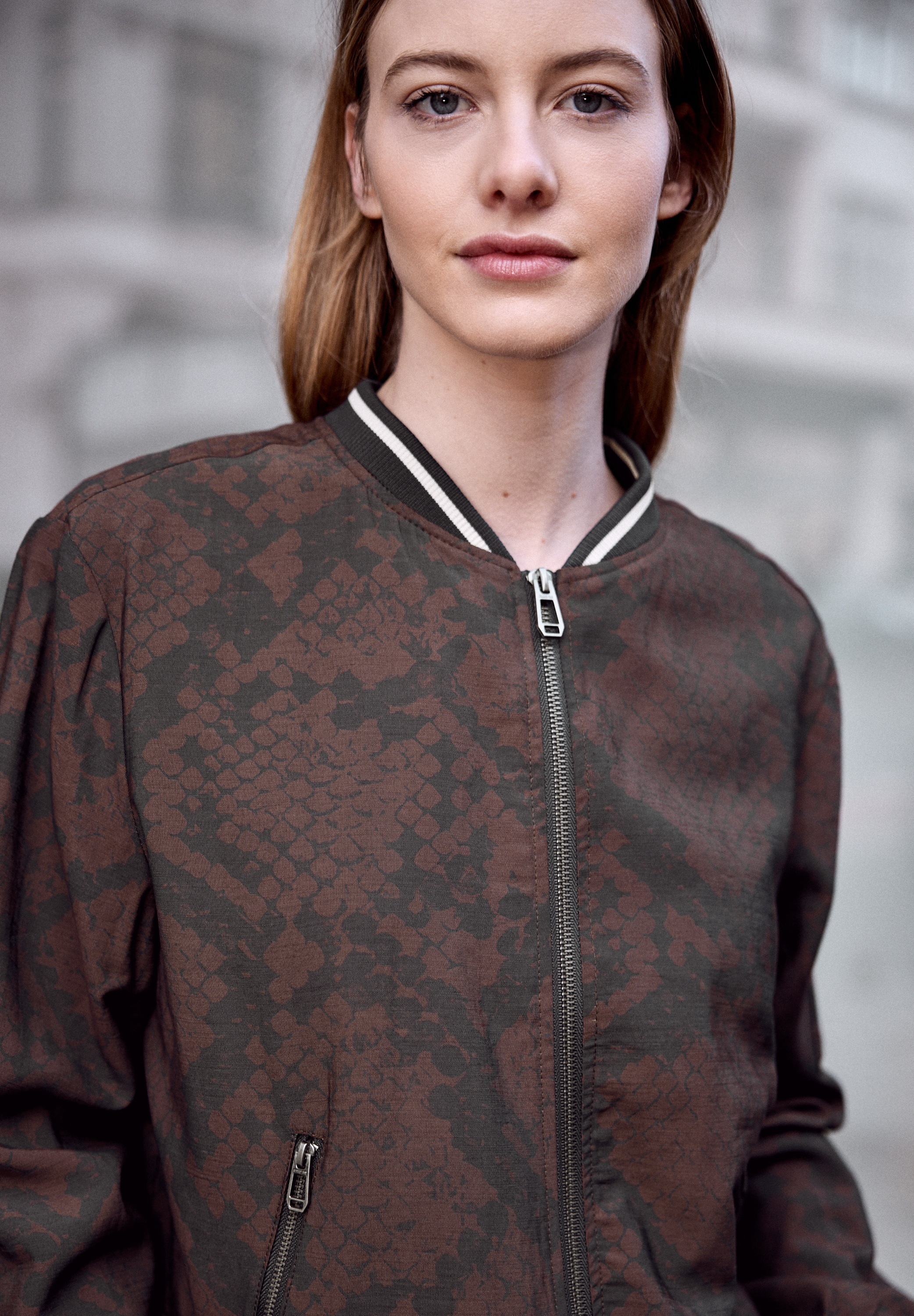 STREET ONE STUDIO Blouson ohne Kapuze Rundhalsausschnitt