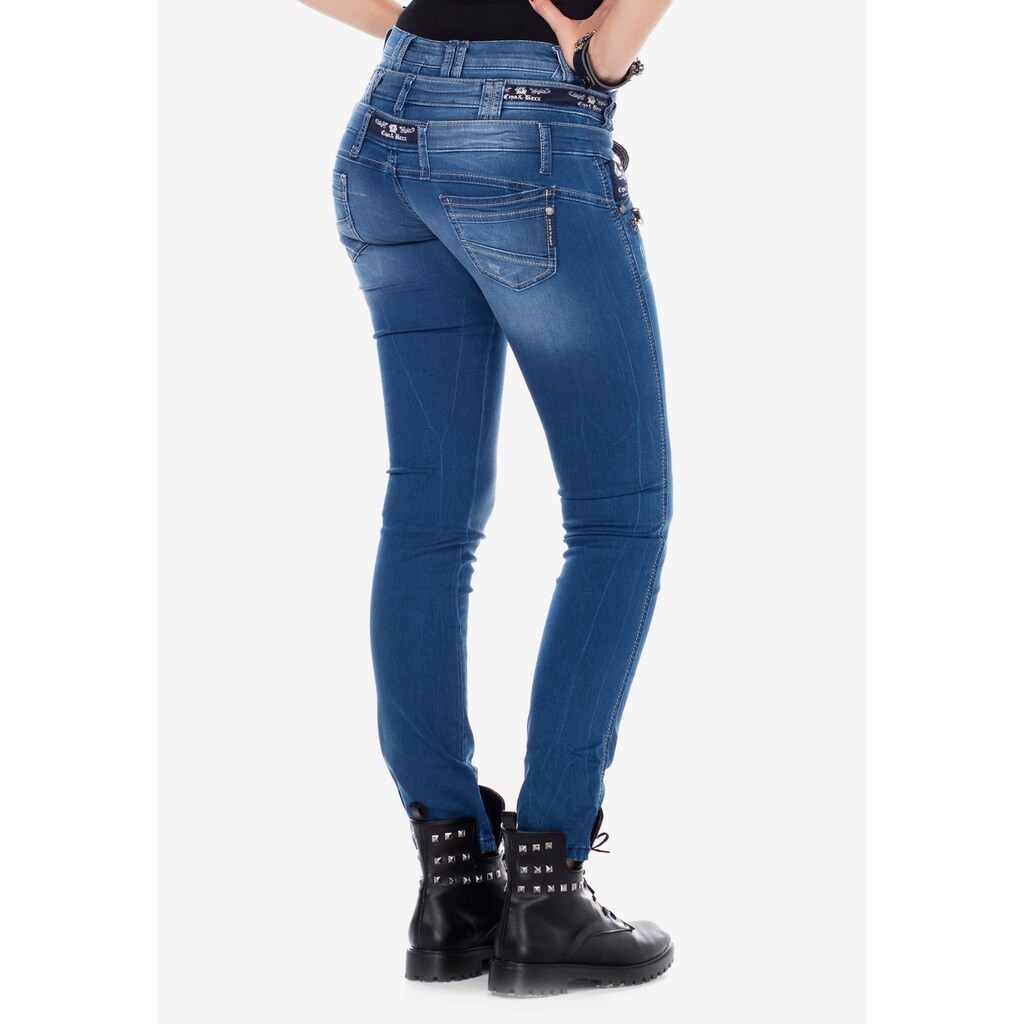 Cipo & Baxx Slim-fit-Jeans, mit auffälligem Dreifachbund in Slim Fit