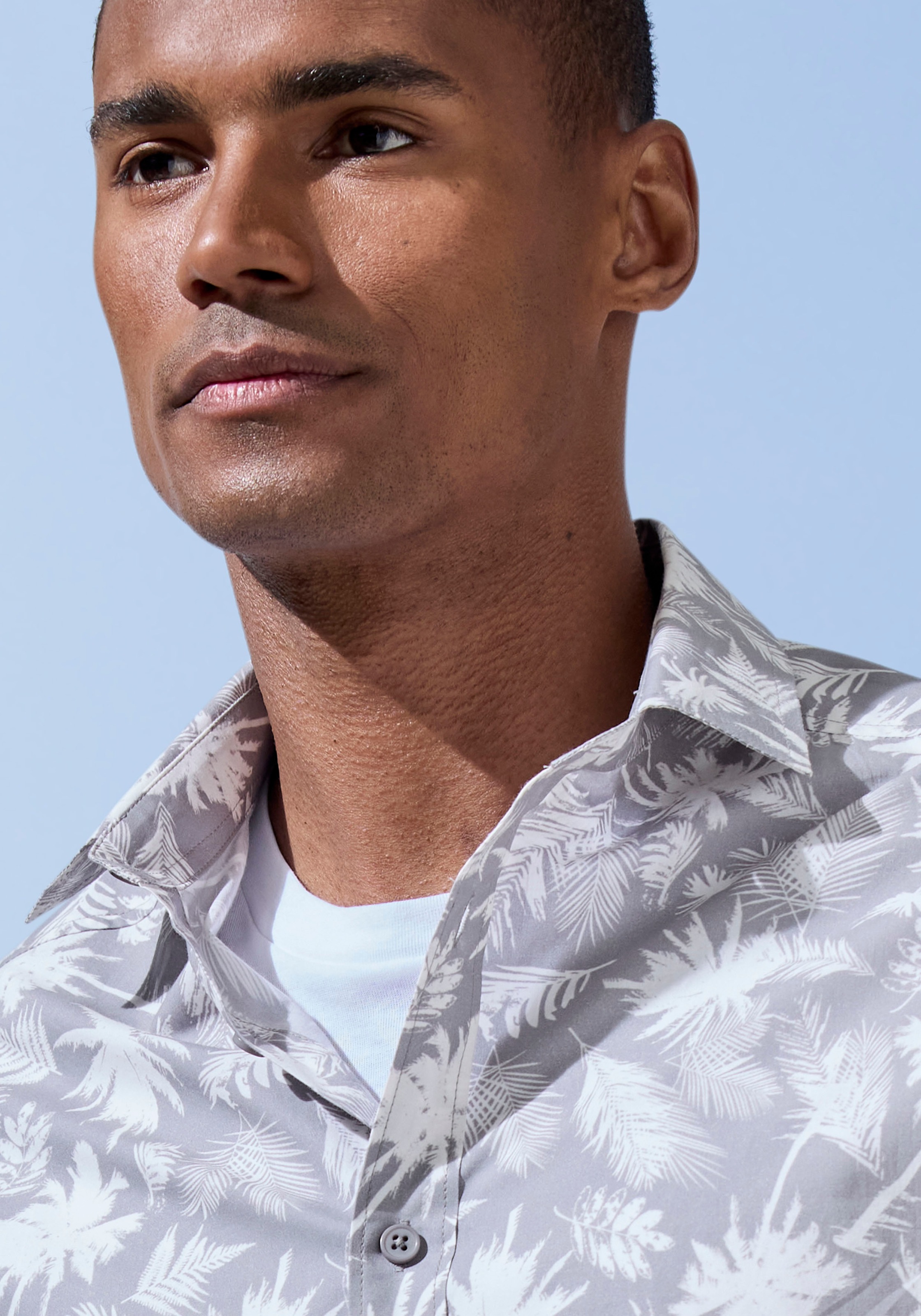 Beachtime Hawaiihemd »Regular fit«, Kurzarm, Freizeithemd mit Palmenprint, reine Baumwolle
