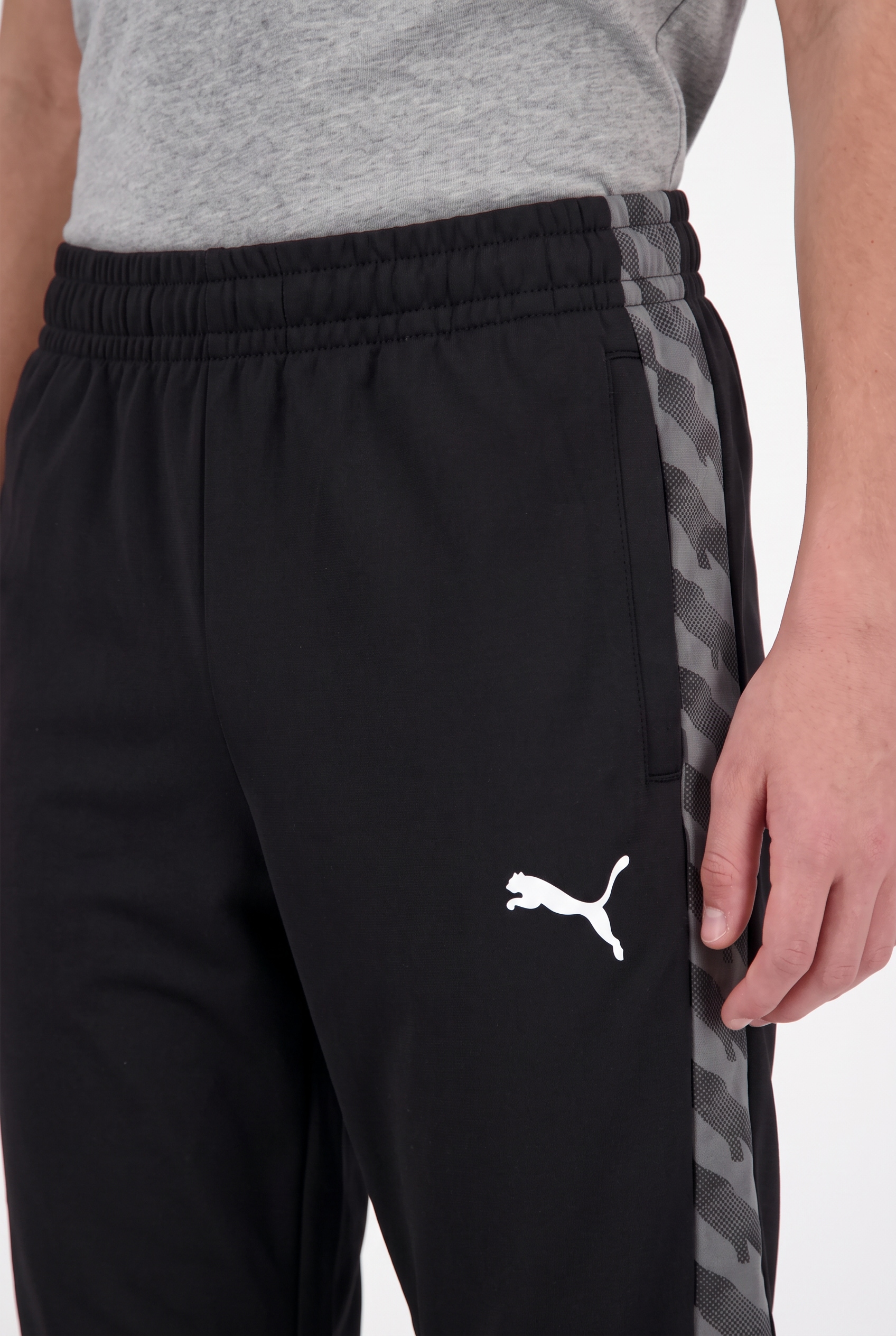 PUMA Trainingshose »TEAMLIGA26 TRAINING PANTS JR«  atmungsaktives Material, DryCELL-Technologie, Regular Fit
