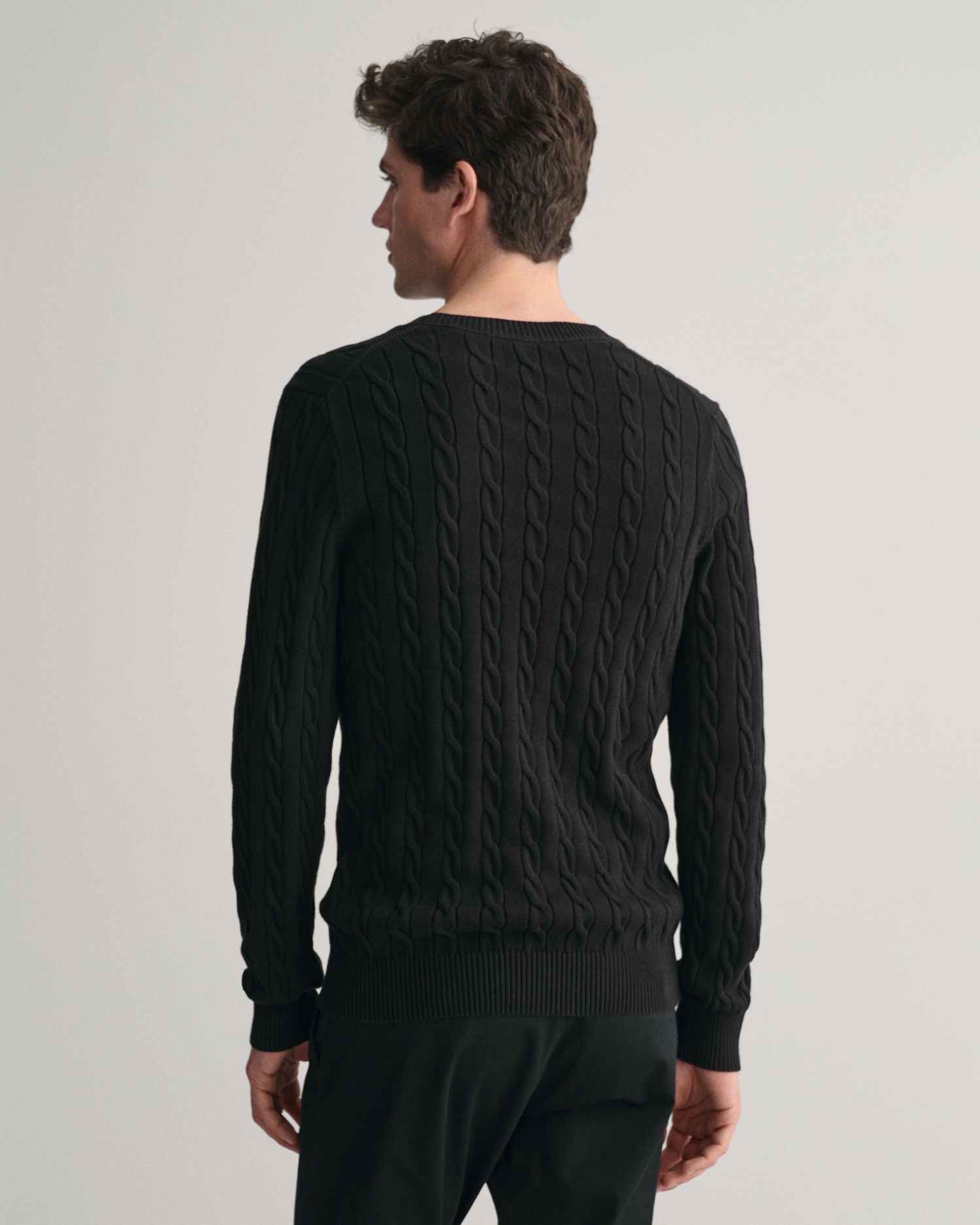 Gant Strickpullover »COTTON CABLE C-NECK«, mit Wappen-Logostickerei auf der Brust