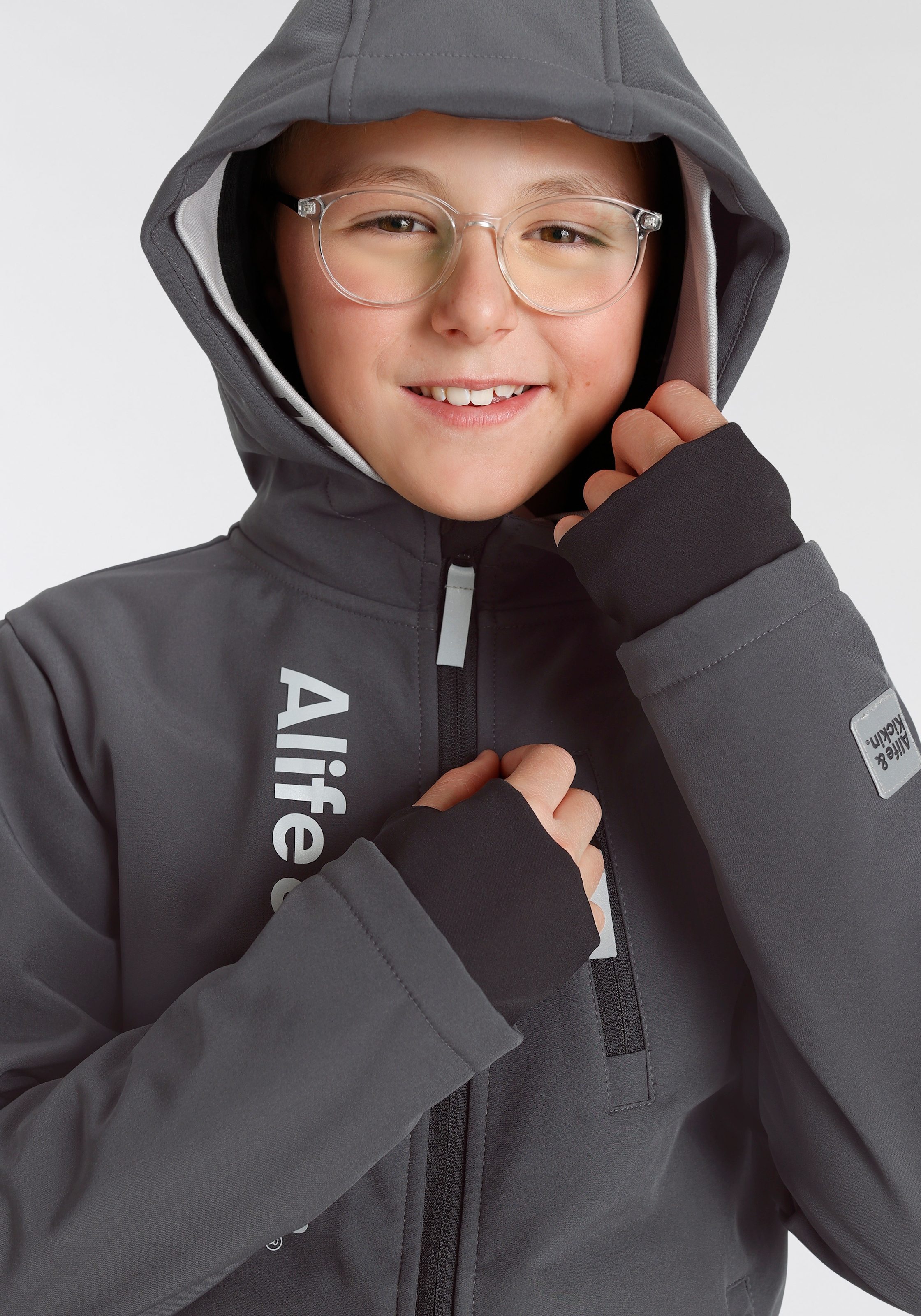 Alife & Kickin Softshelljacke »für Jungen«, mit Kapuze, mit reflektierenden  Details | BAUR