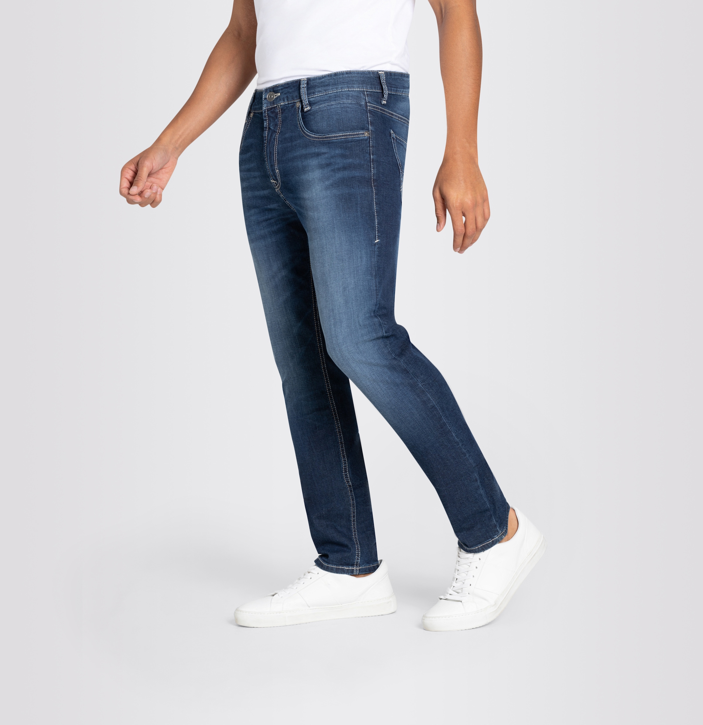 MAC Slim-fit-Jeans »Arne-Pipe light«, schmaler figurbetonender Schnitt