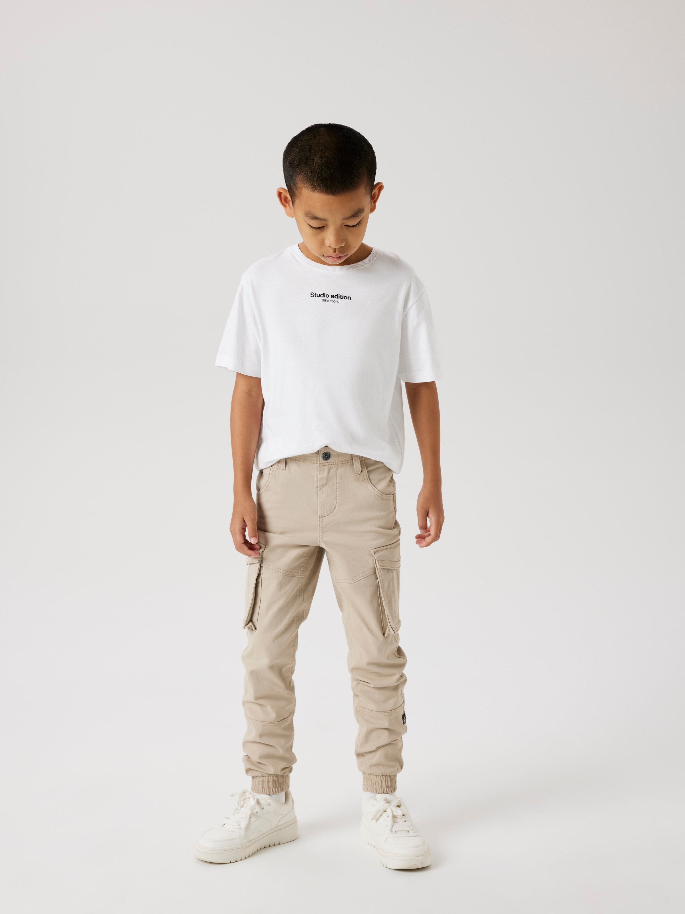 Name It Cargohose »NITBAMGO für Jungen mit verstellbarem Bund und Stretchkomfort«, unifarben, relaxed fit, Baumwollmix, regular fit