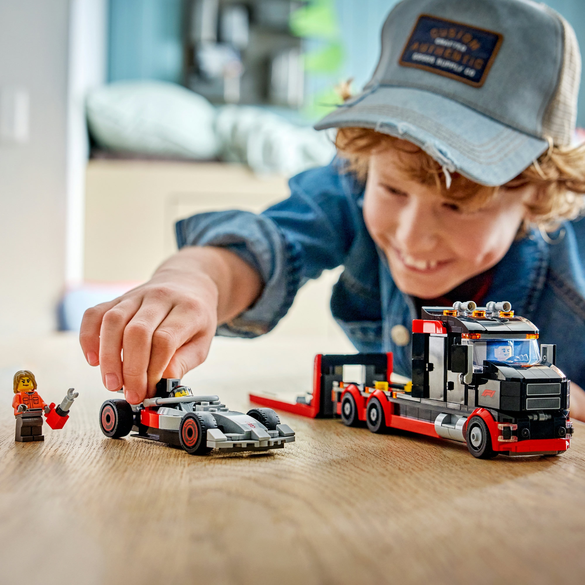 LEGO® Konstruktionsspielsteine »F1 Truck mit Audi F1 Rennwagen (60493), LEGO City«
