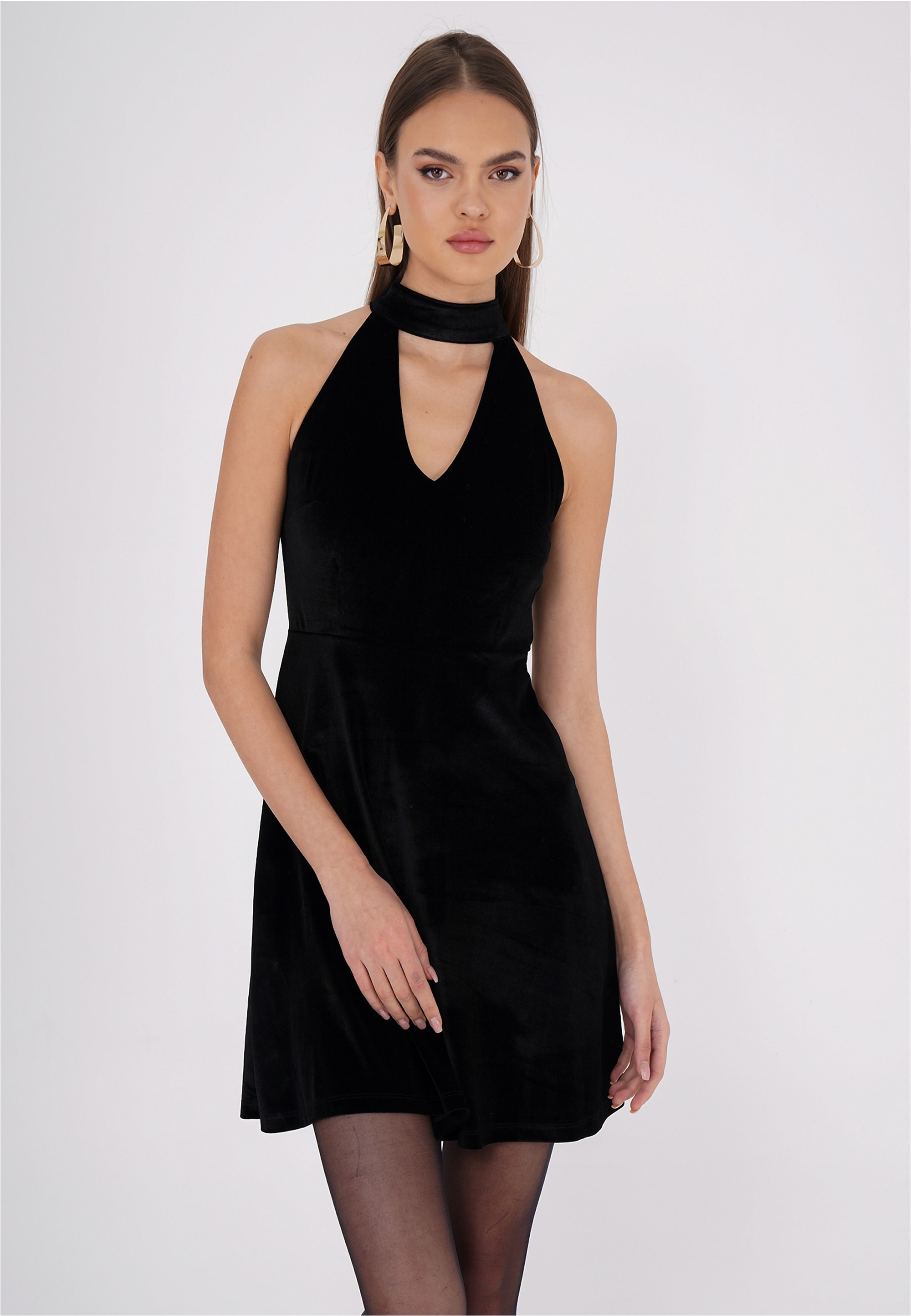 freshlions Jerseykleid »Lolie«, mit raffiniertem Neckholder-Design