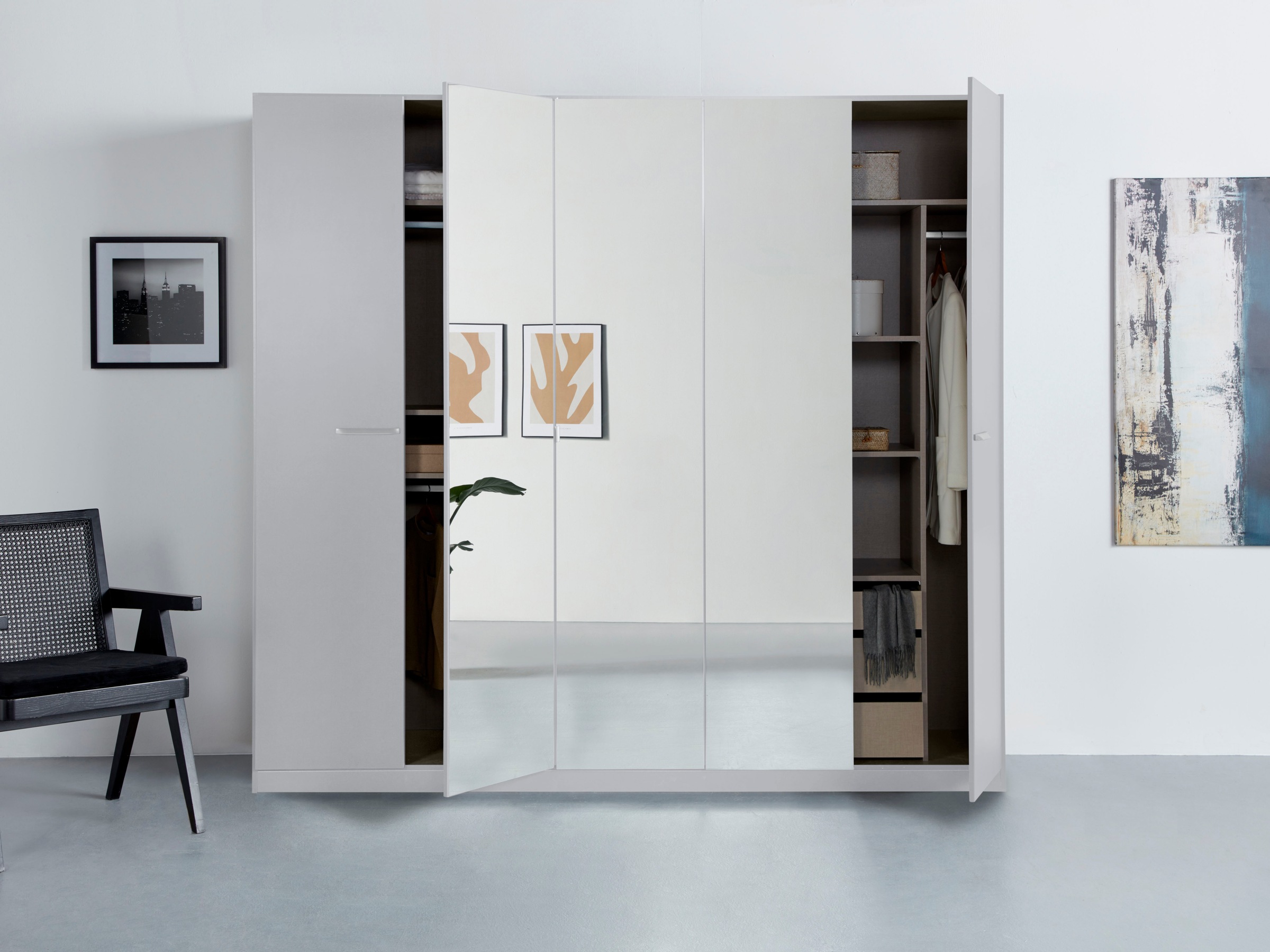 rauch Drehtürenschrank »Kleiderschrank Schrank Garderobe TOPSELLER OTELI inkl. Inneneinteilung«, mit 3 Innenschubladen extra Böden optional mit Spiegel MADE IN GERMANY