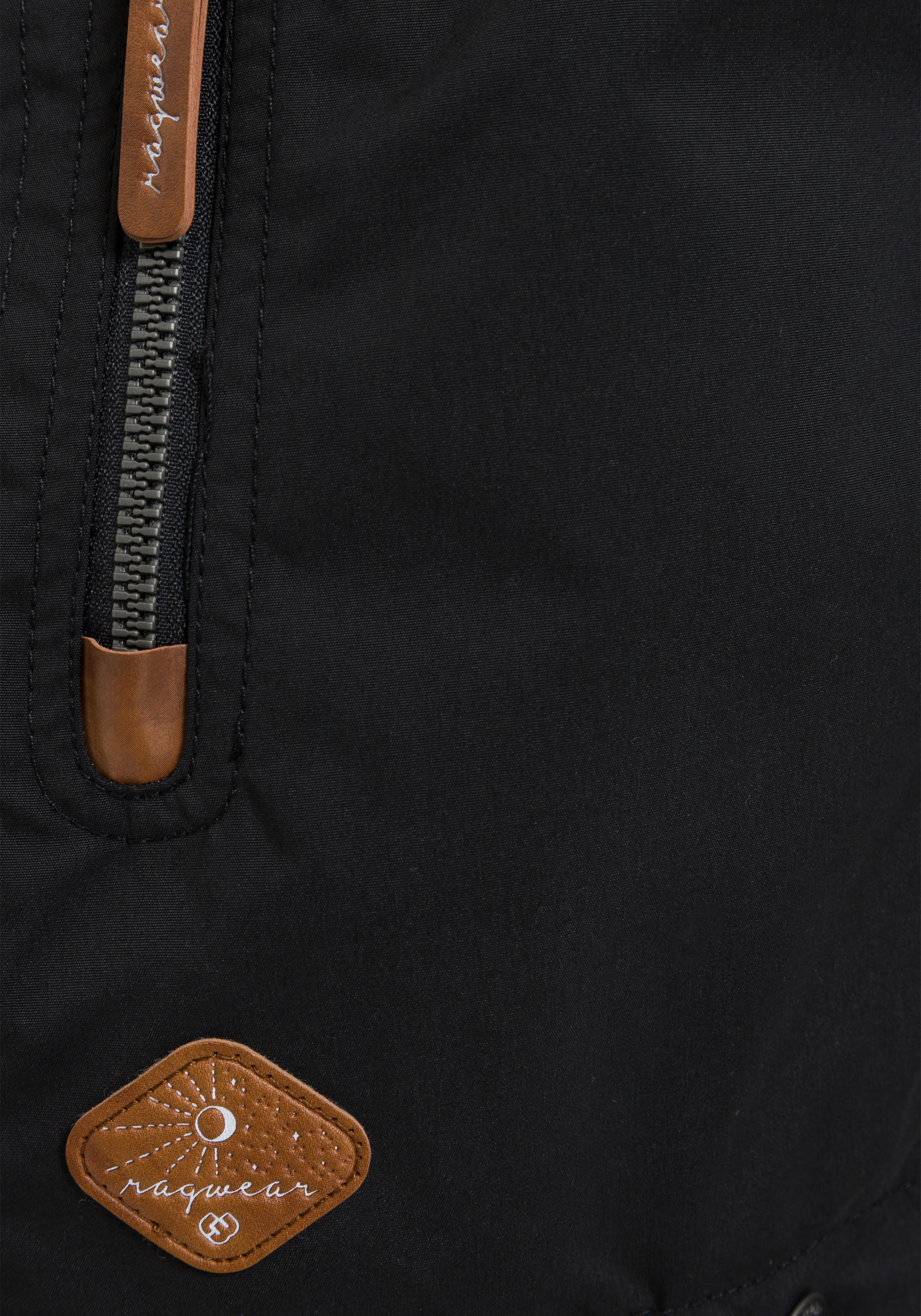 Kapuze, stylische BAUR | repelent »ZUZKA«, coating Übergangs-Outdoor-Jacke für mit kaufen Water Funktionsjacke Ragwear