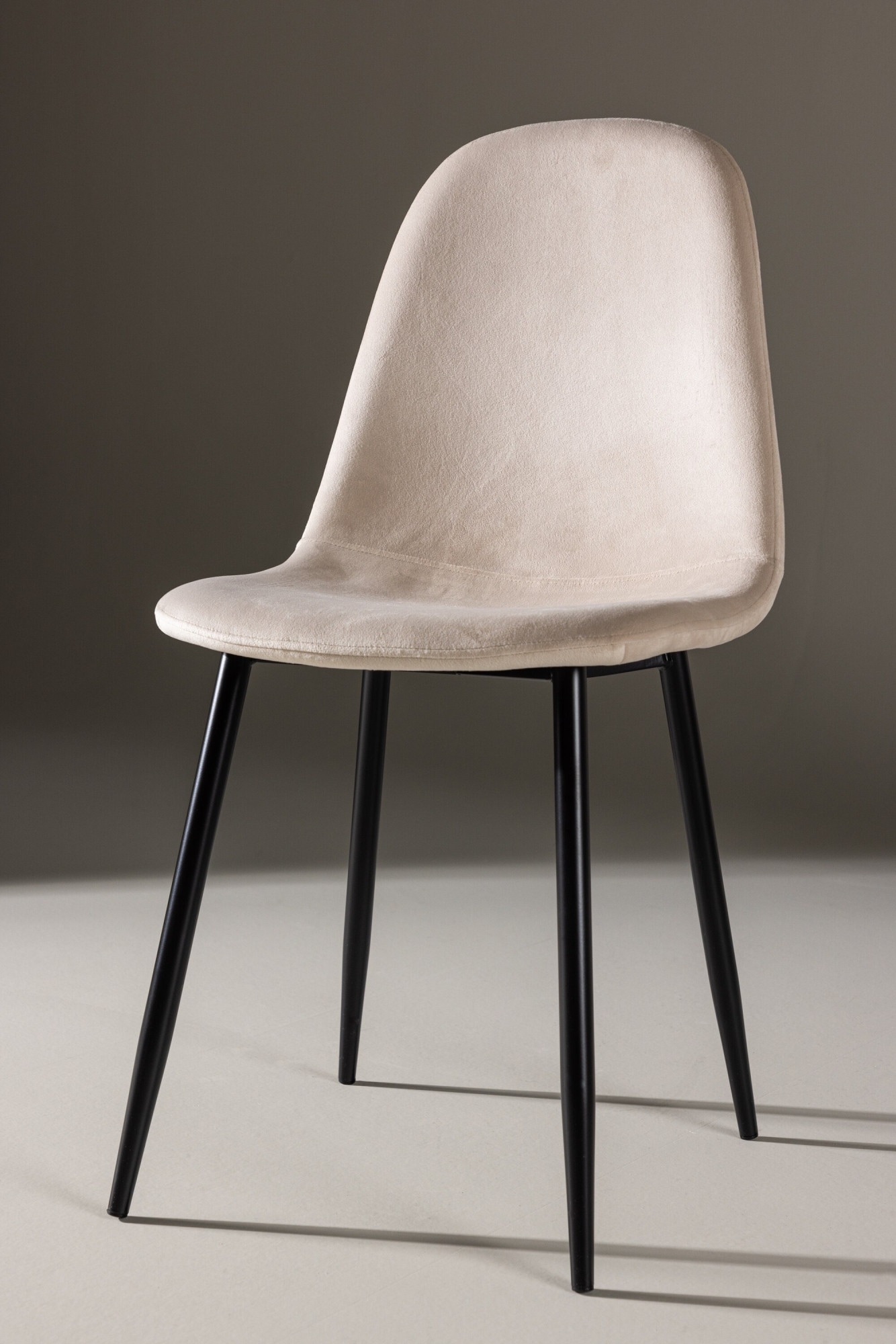Venture Home Esszimmerstuhl "Polar, 2er-Set Esszimmerstühle in Beige-Samt, 150 kg belastbar" () 2 Stk.Polsterstuhl, Samt-Bezug, Metallbeine, abgerundet, modern