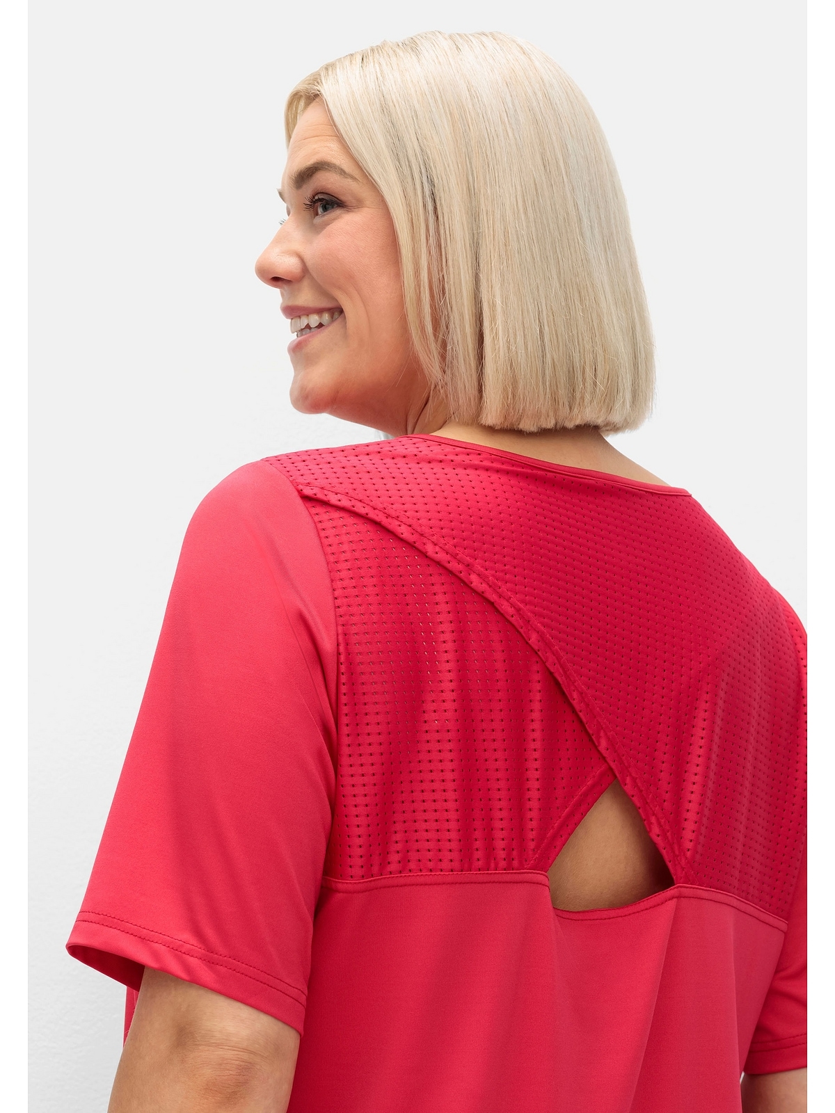 Sheego Funktionsshirt »Große Größen«, aus Funktionsmaterial, mit Cut-out im Rücken