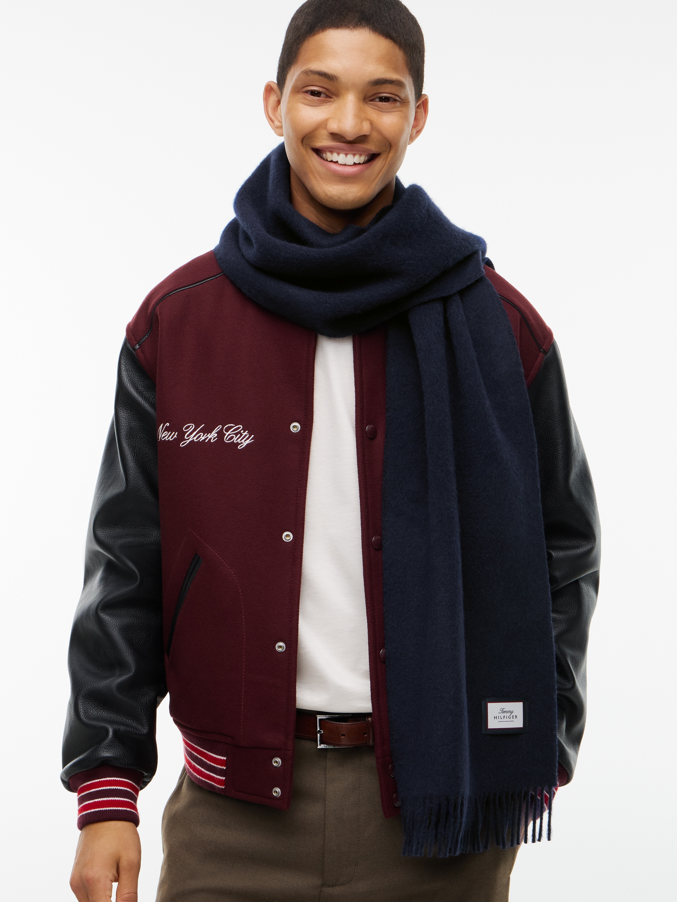 Tommy Hilfiger Wollschal aus reiner Wolle mit Logo und Fransen