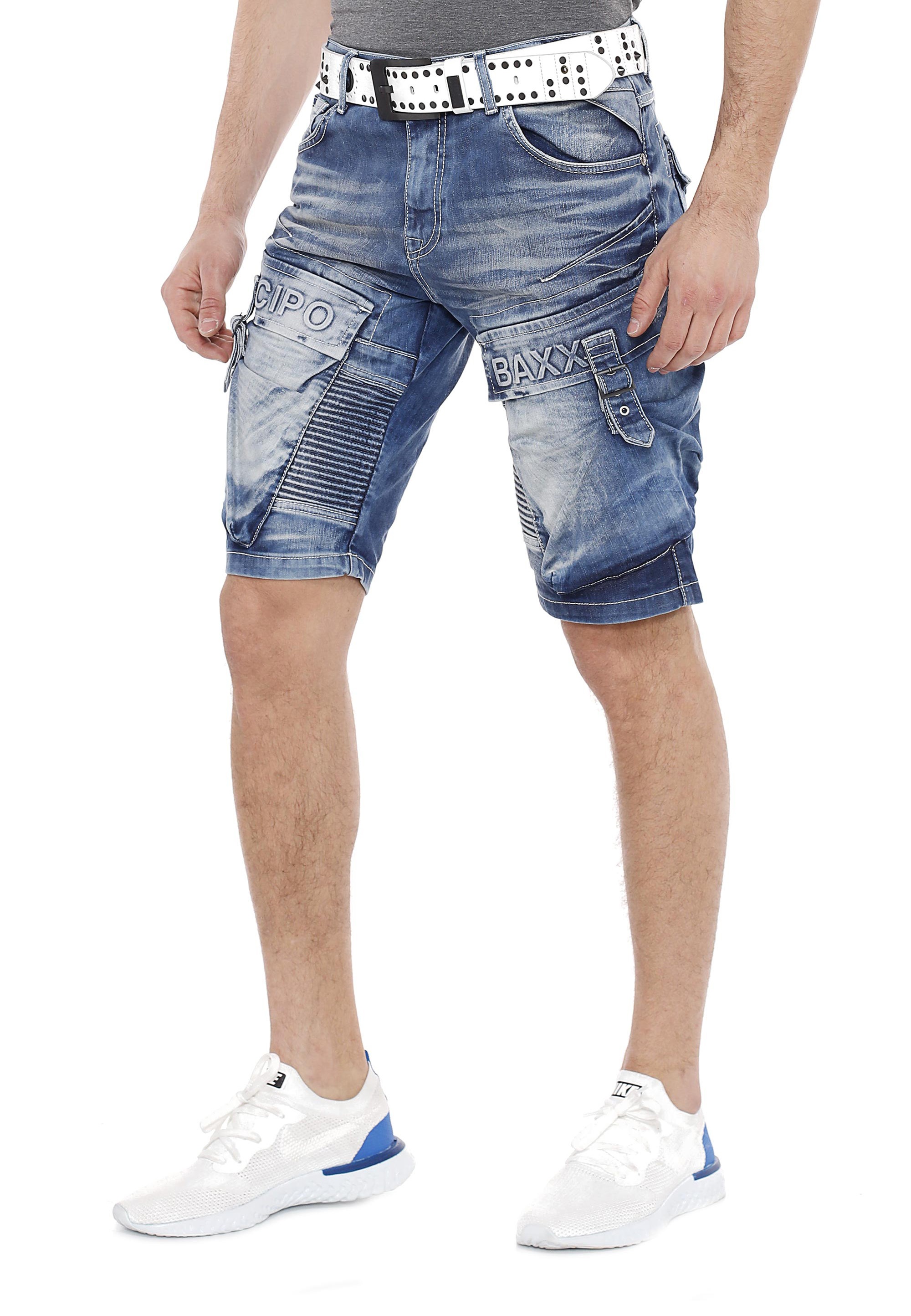 Cipo & Baxx Shorts, mit lässigem Rippenmuster