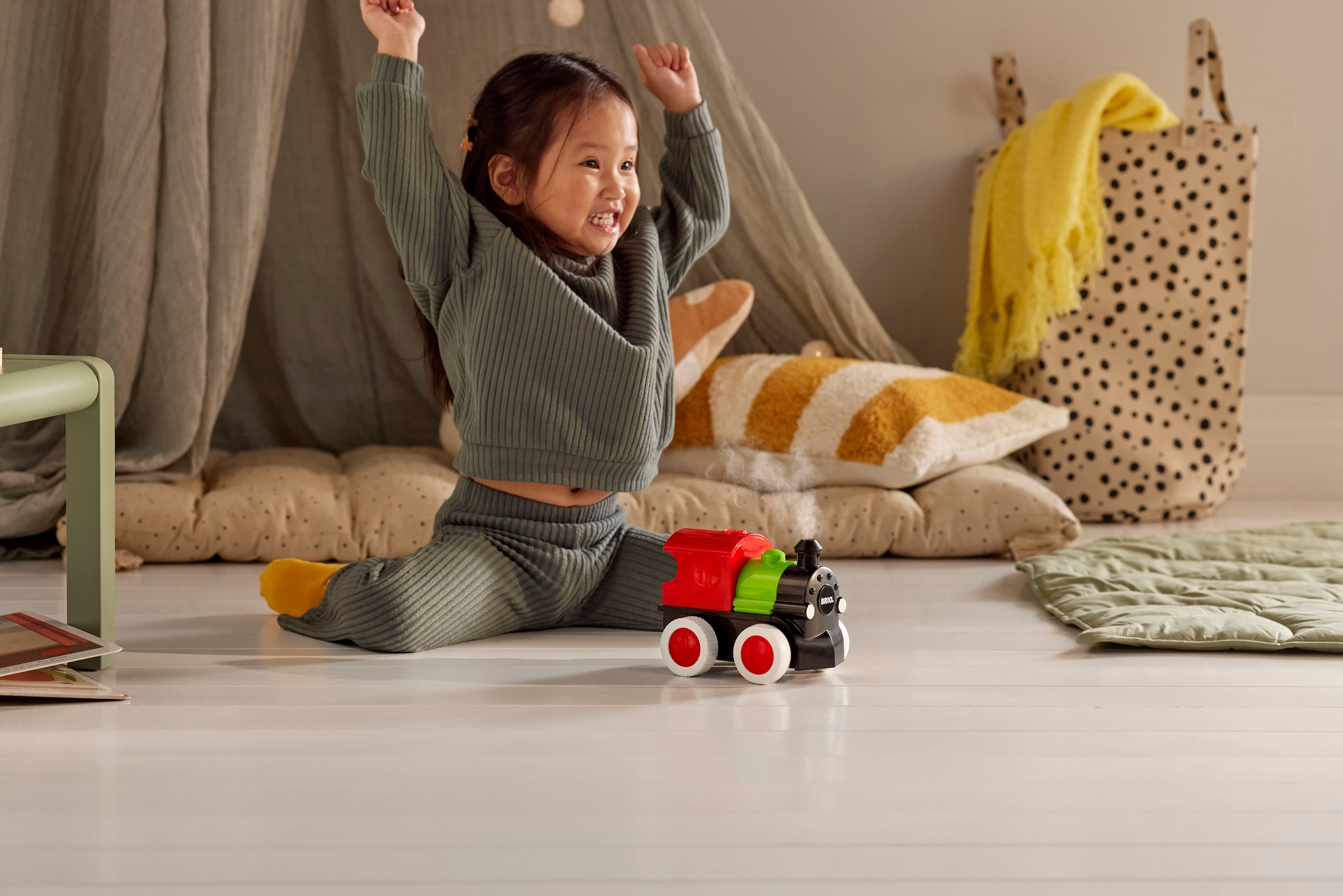 BRIO® Modelleisenbahn-Set »Push & Go Zug«, mit Dampf