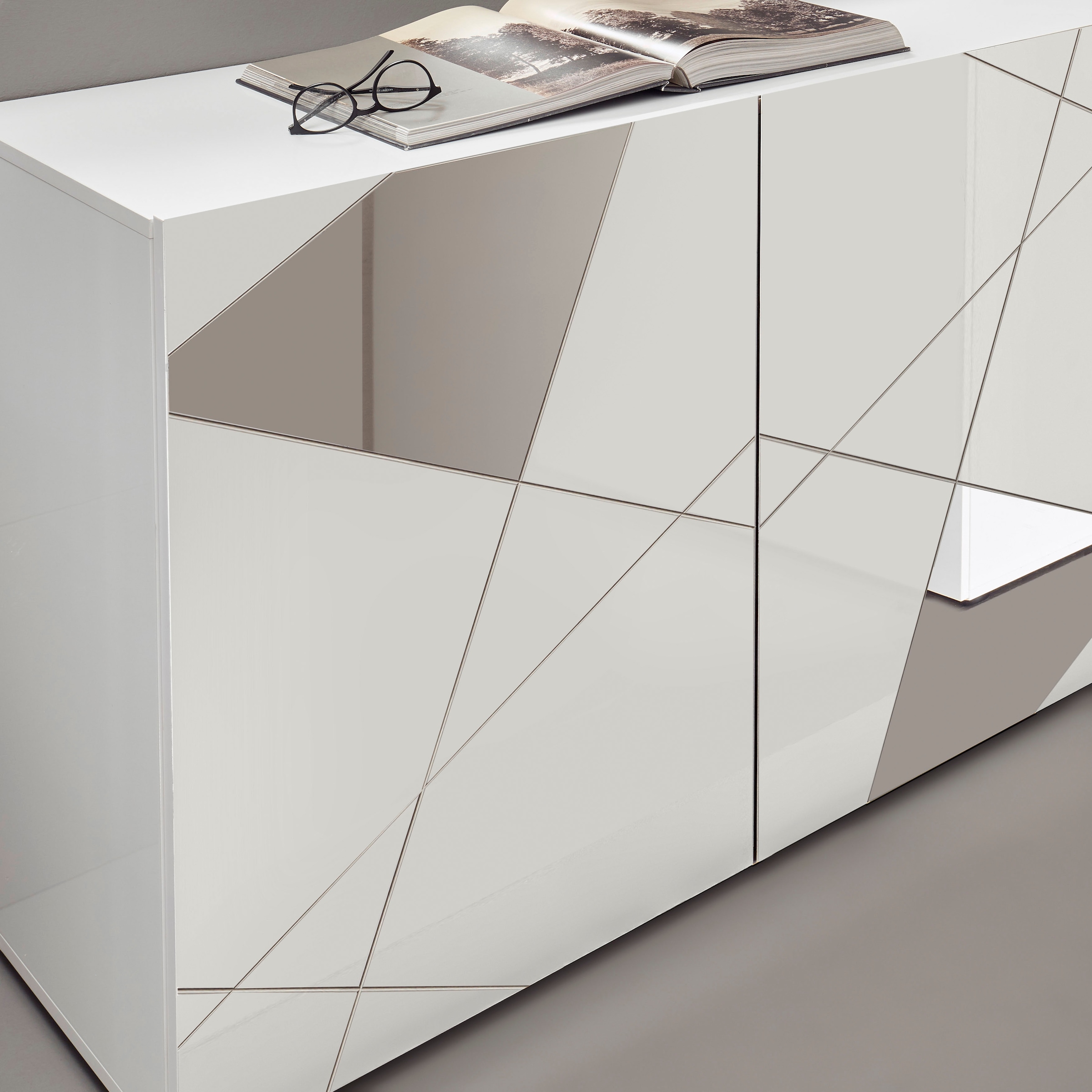INOSIGN Sideboard »Vittoria«, Breite 181 cm, Front mit Siebdruck und Spiegel