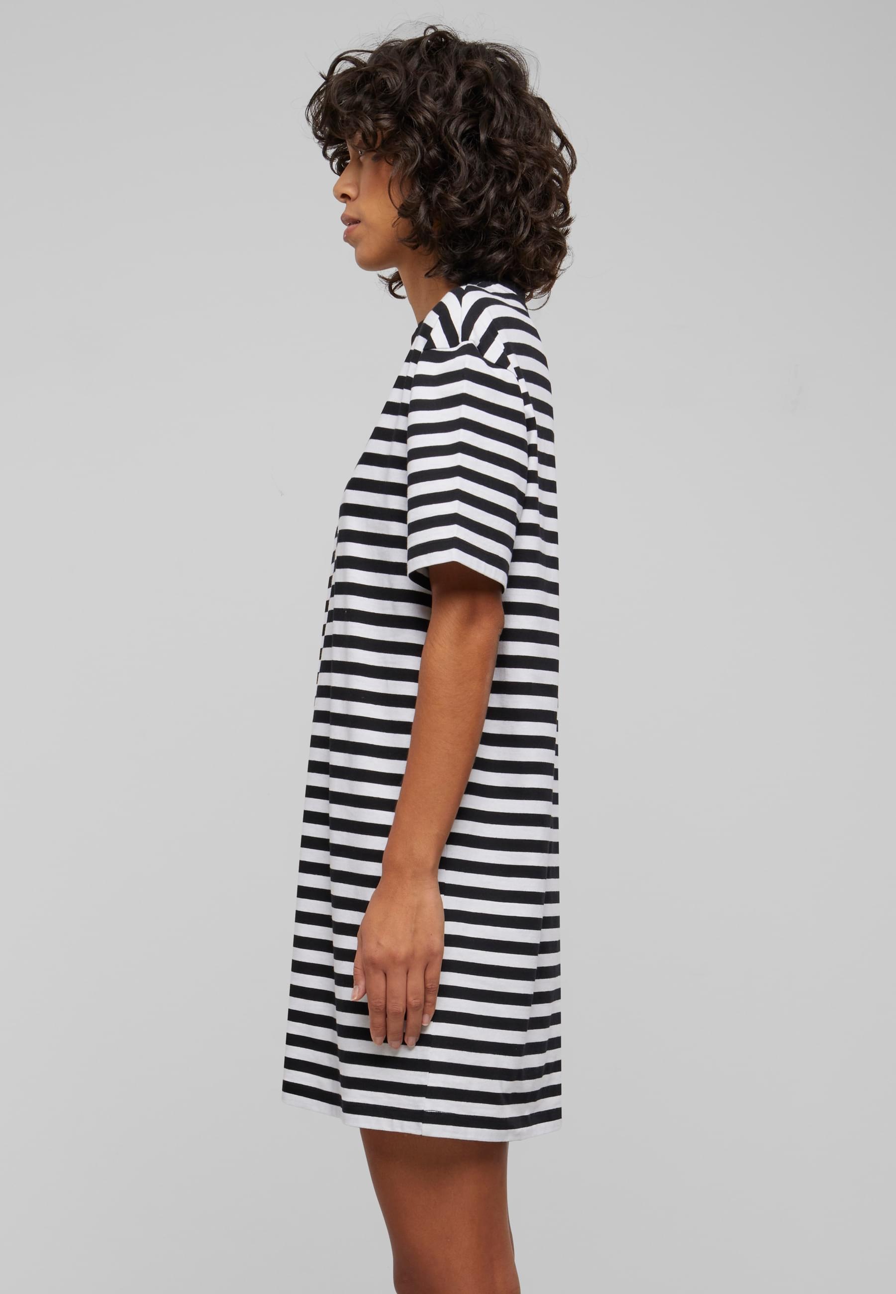 URBAN CLASSICS Shirtkleid »Urban Classics Damen Ladies Oversized Striped Tee Dress«, (1 tlg.)