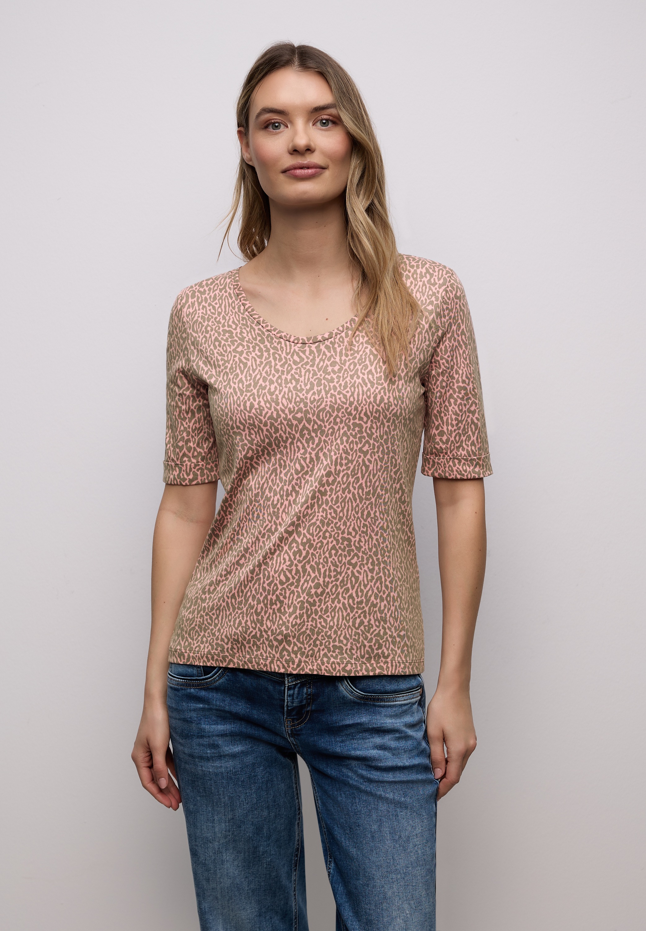 STREET ONE T-Shirt mit abgerundetem V-Ausschnitt günstig online kaufen