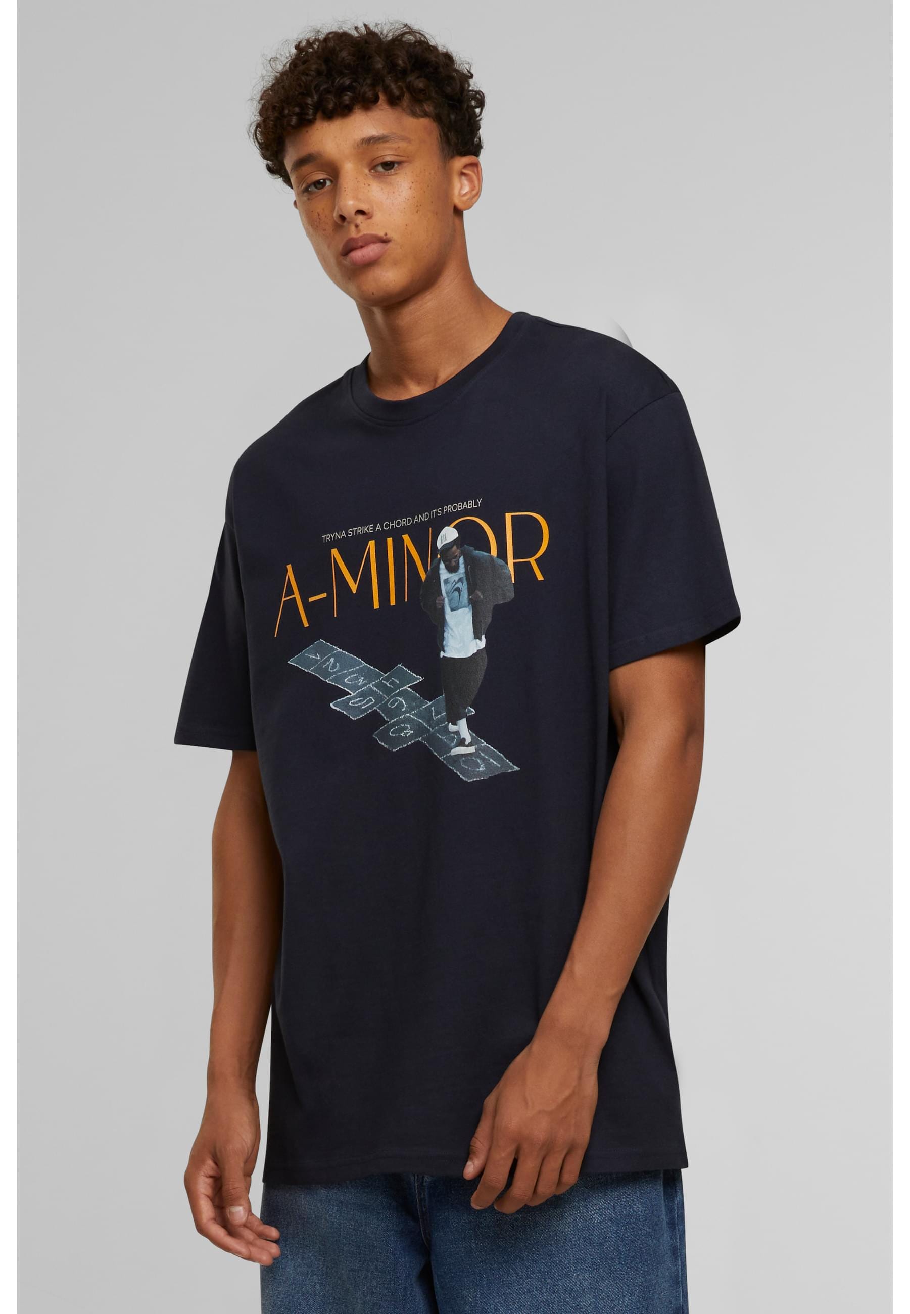 Upscale by Mister Tee T-Shirt »Upscale by Mister Tee A-Minor Oversize Tee«, (1 tlg.)