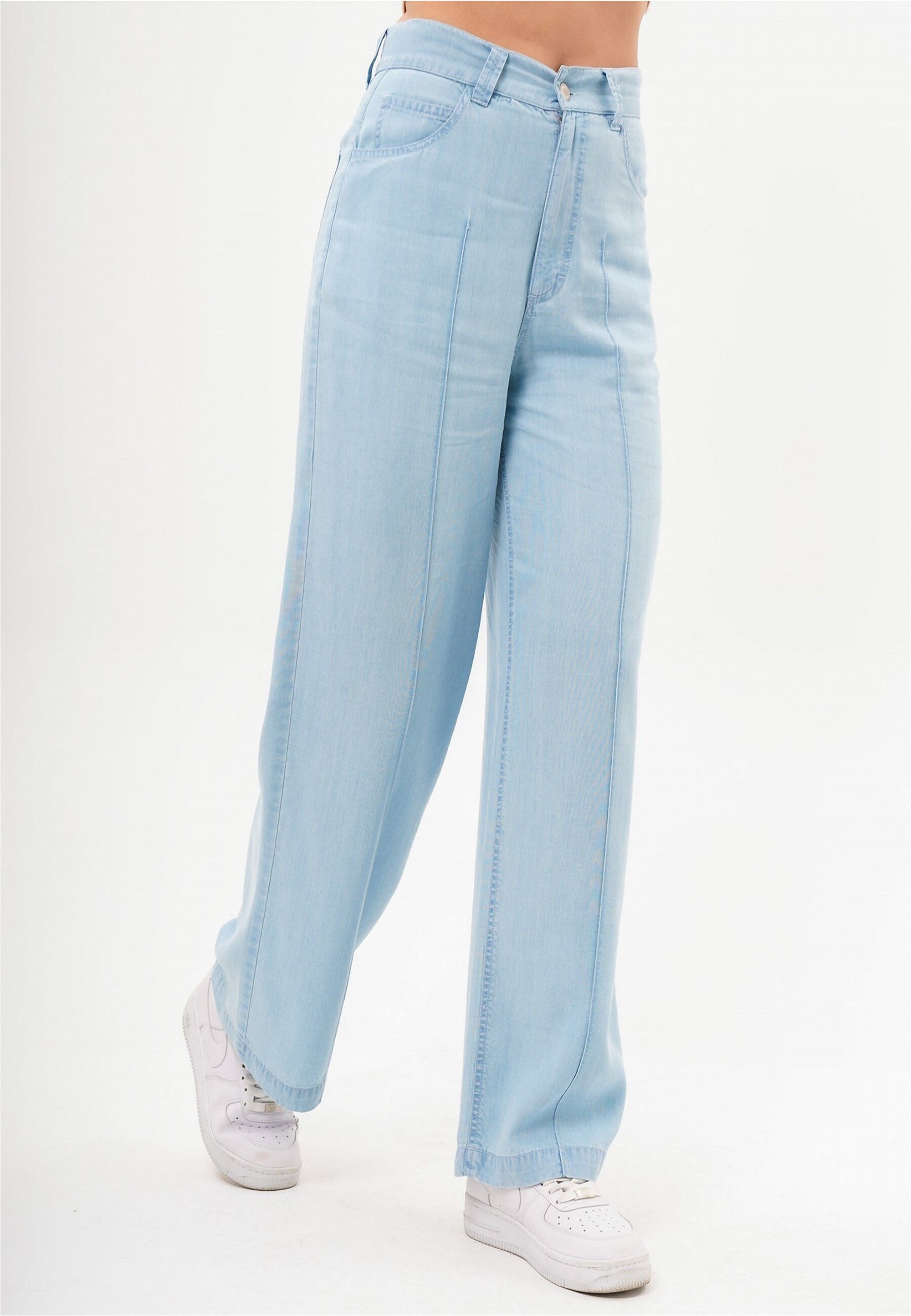 freshlions Stoffhose »Giona«, mit angesagter Jeans-Optik