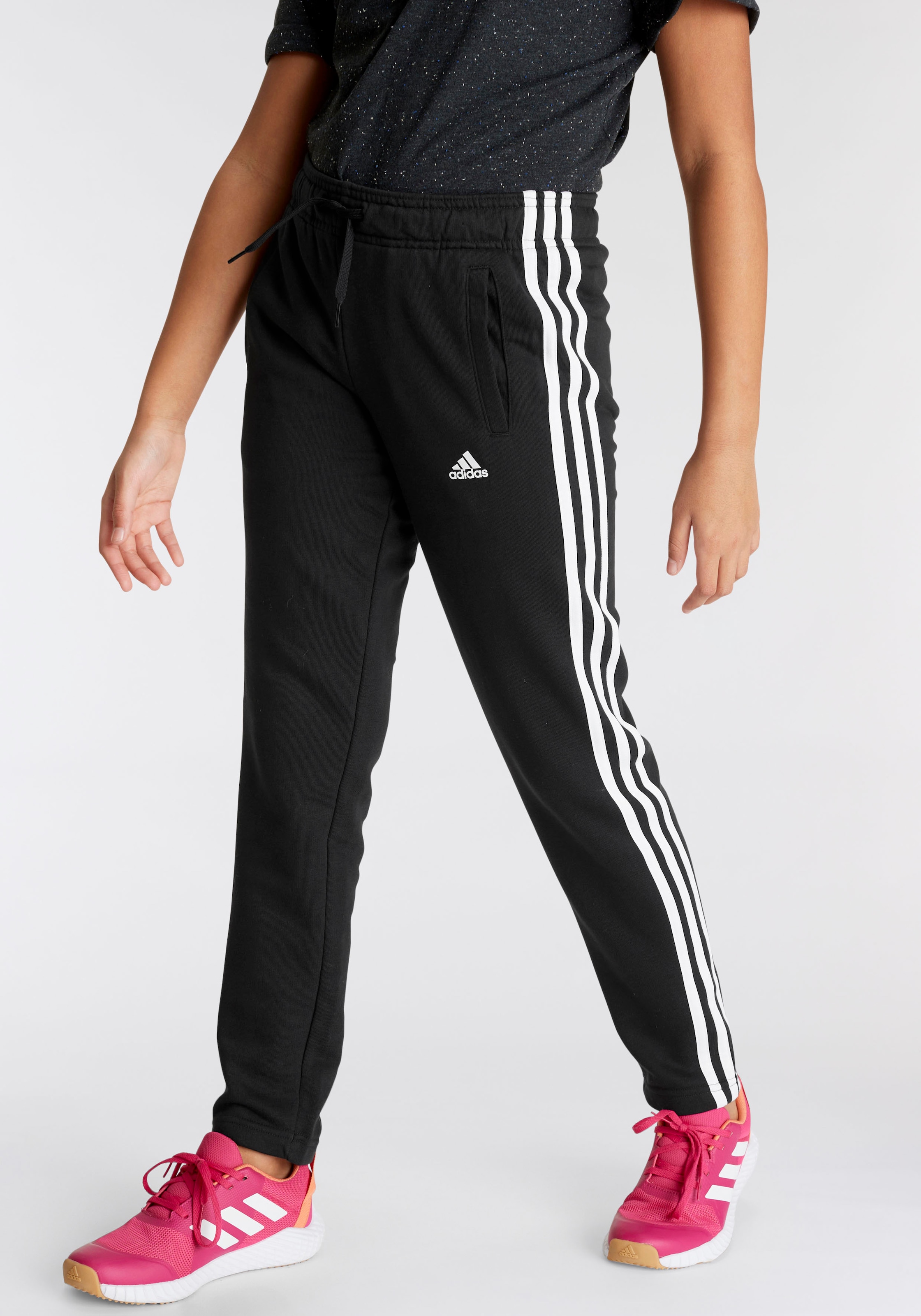 adidas Sportswear Sporthose »ESSENTIALS 3STREIFEN HOSE«, (1 tlg.)