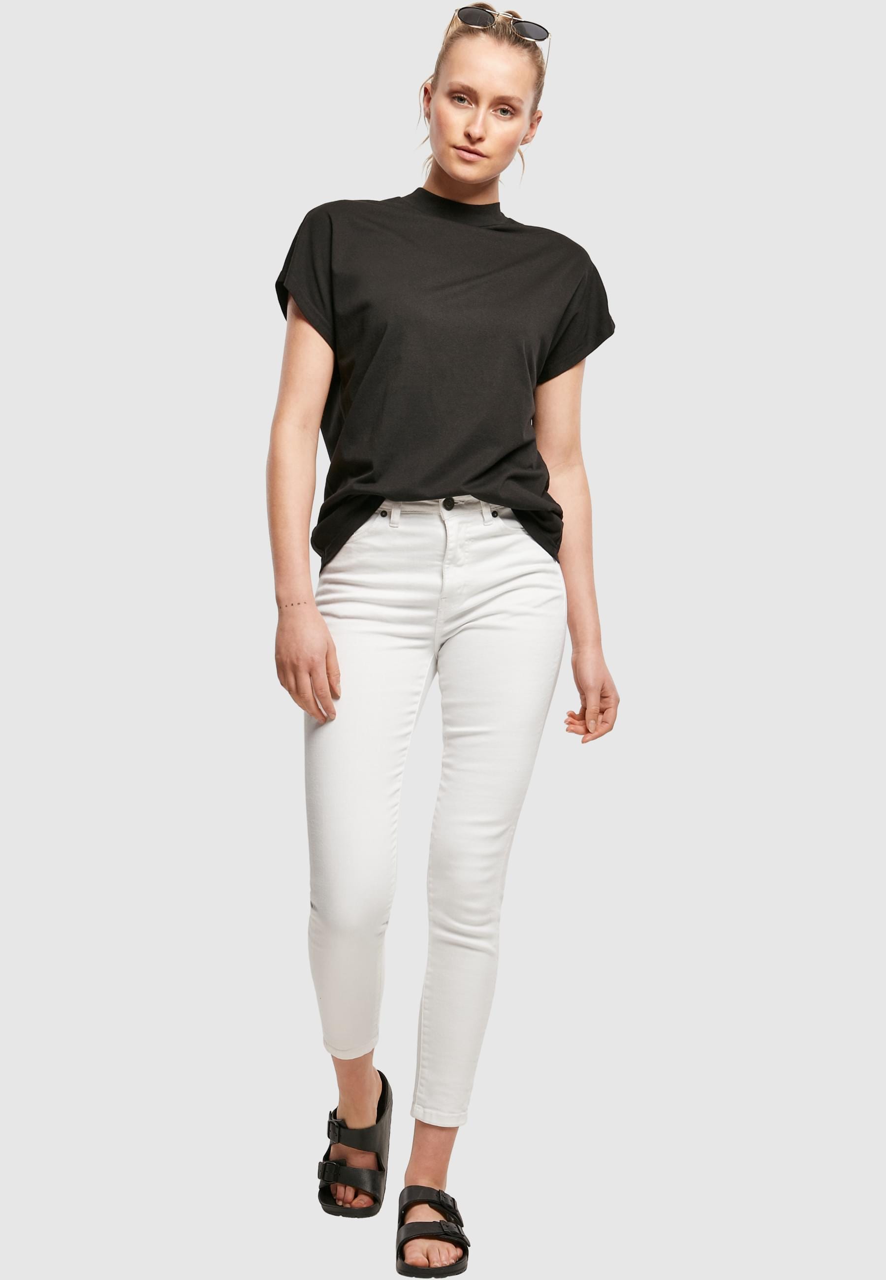 URBAN CLASSICS Kurzarmshirt »Urban Classics Damen Ladies Oversized Cut On Sleeve Viscose Tee«, (1 tlg.)