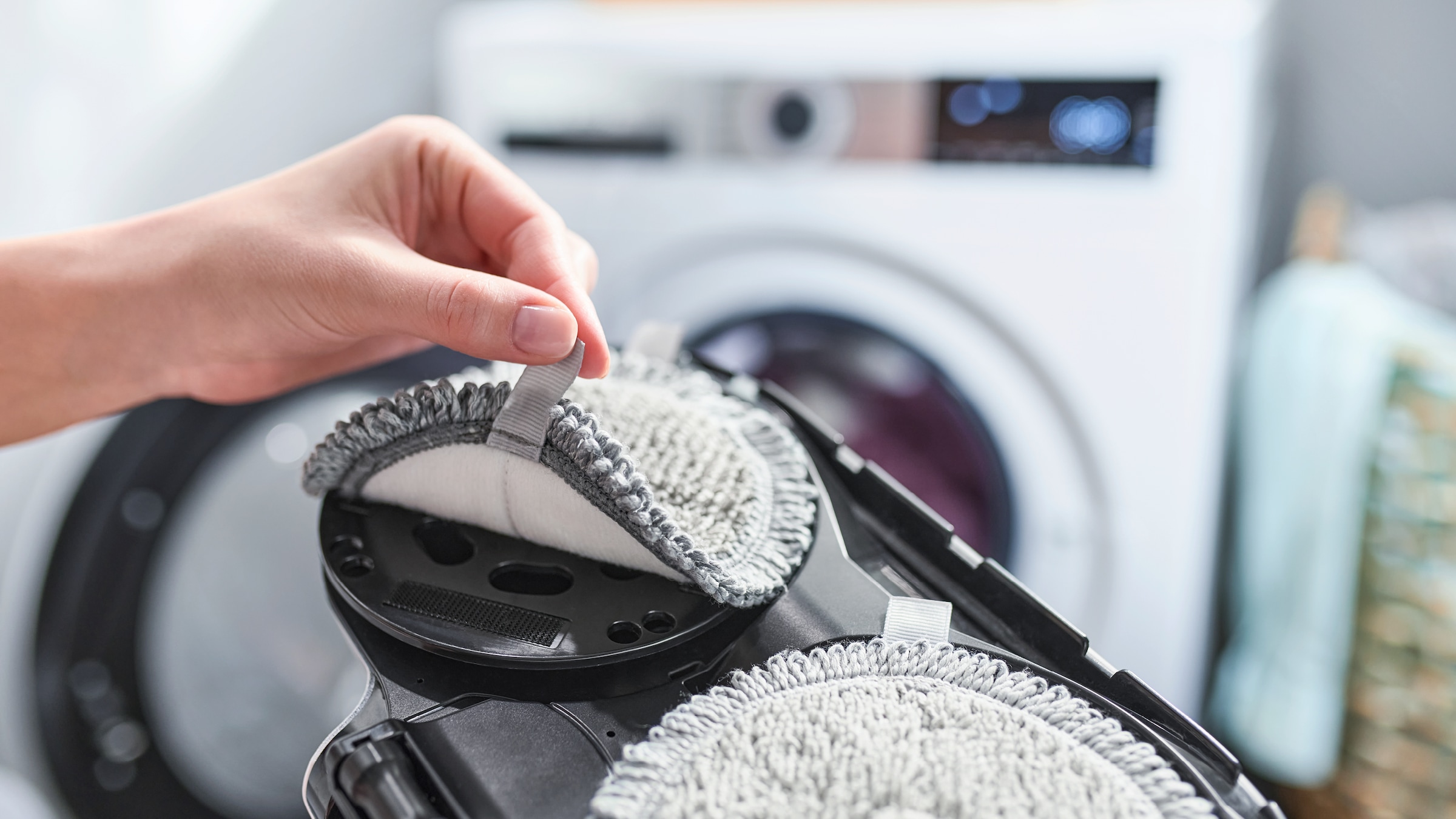 BOSCH Akku-Stielstaubsauger »Unlimited 7 ProHygienic Aqua BKS71HYG4, 2in1 Saugen & Wischen«, Knickrohr, Hygiene-Filter, 10 J. Motorgarantie, Mini-Turbo-Düse, weiß