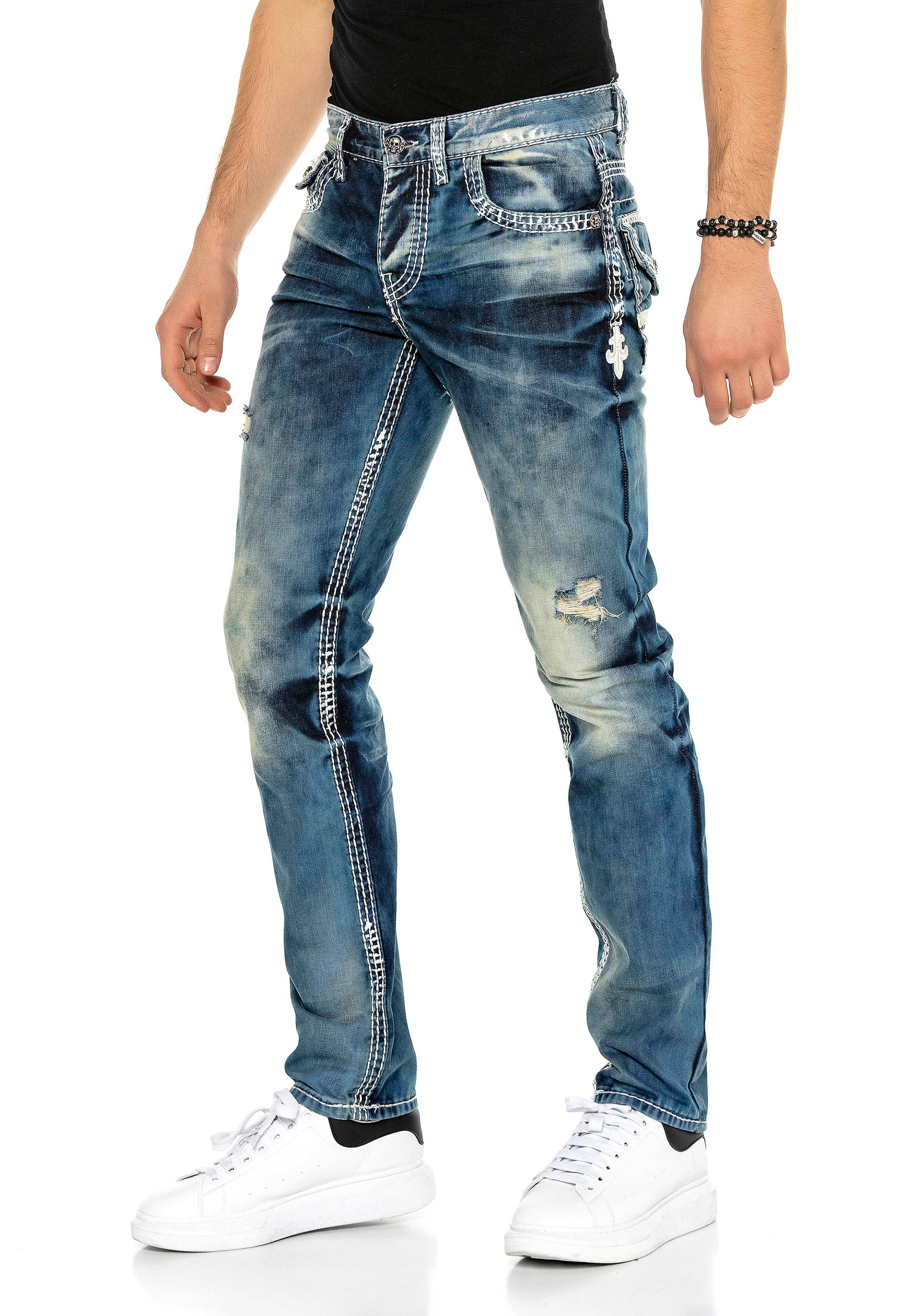 Cipo & Baxx Bequeme Jeans, im coolen Used-Look Straight Fit