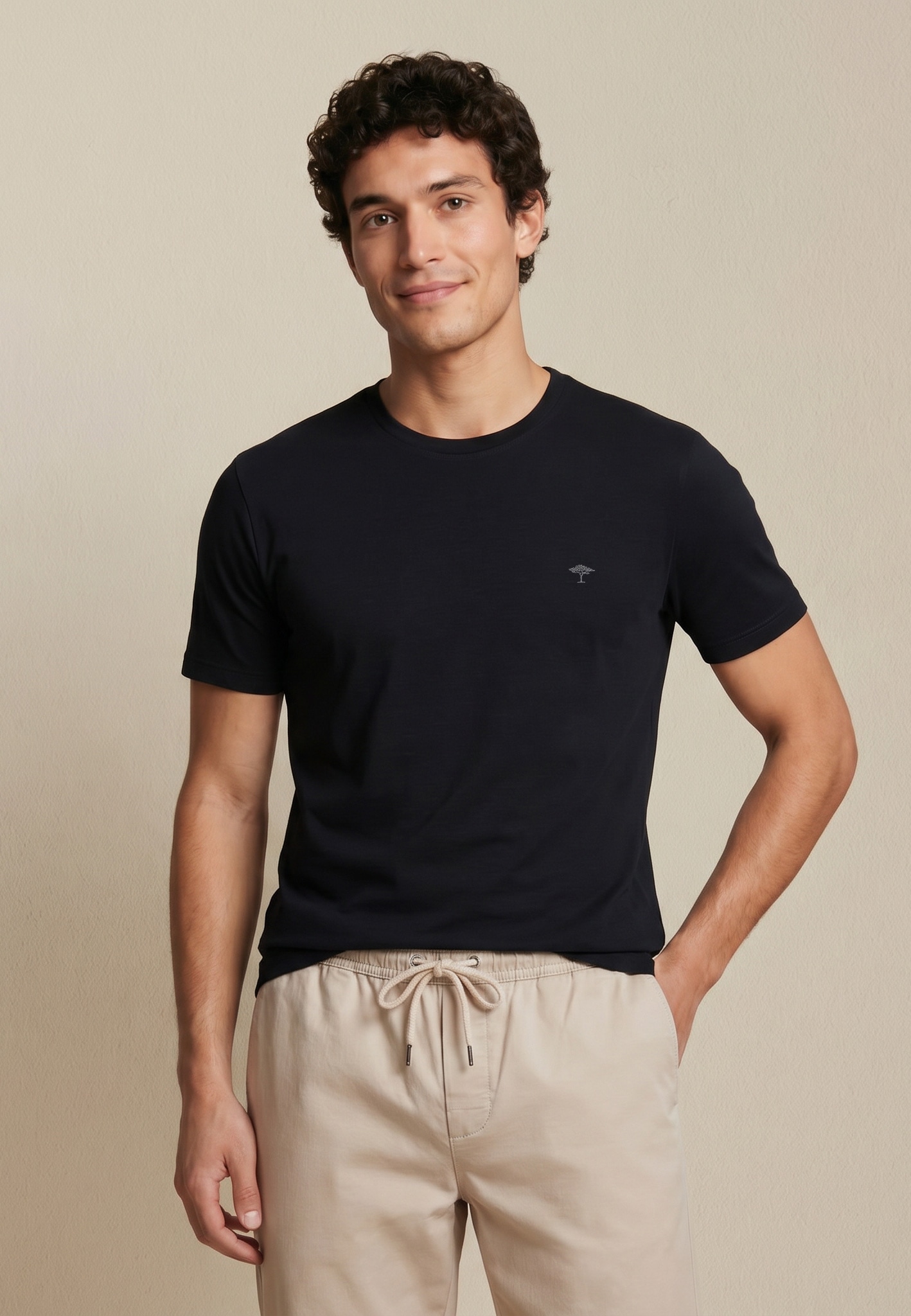 FYNCH-HATTON "FYNCH-HATTON Basic T-Shirt" Sommershirt in unifarben, mit Logostickerei