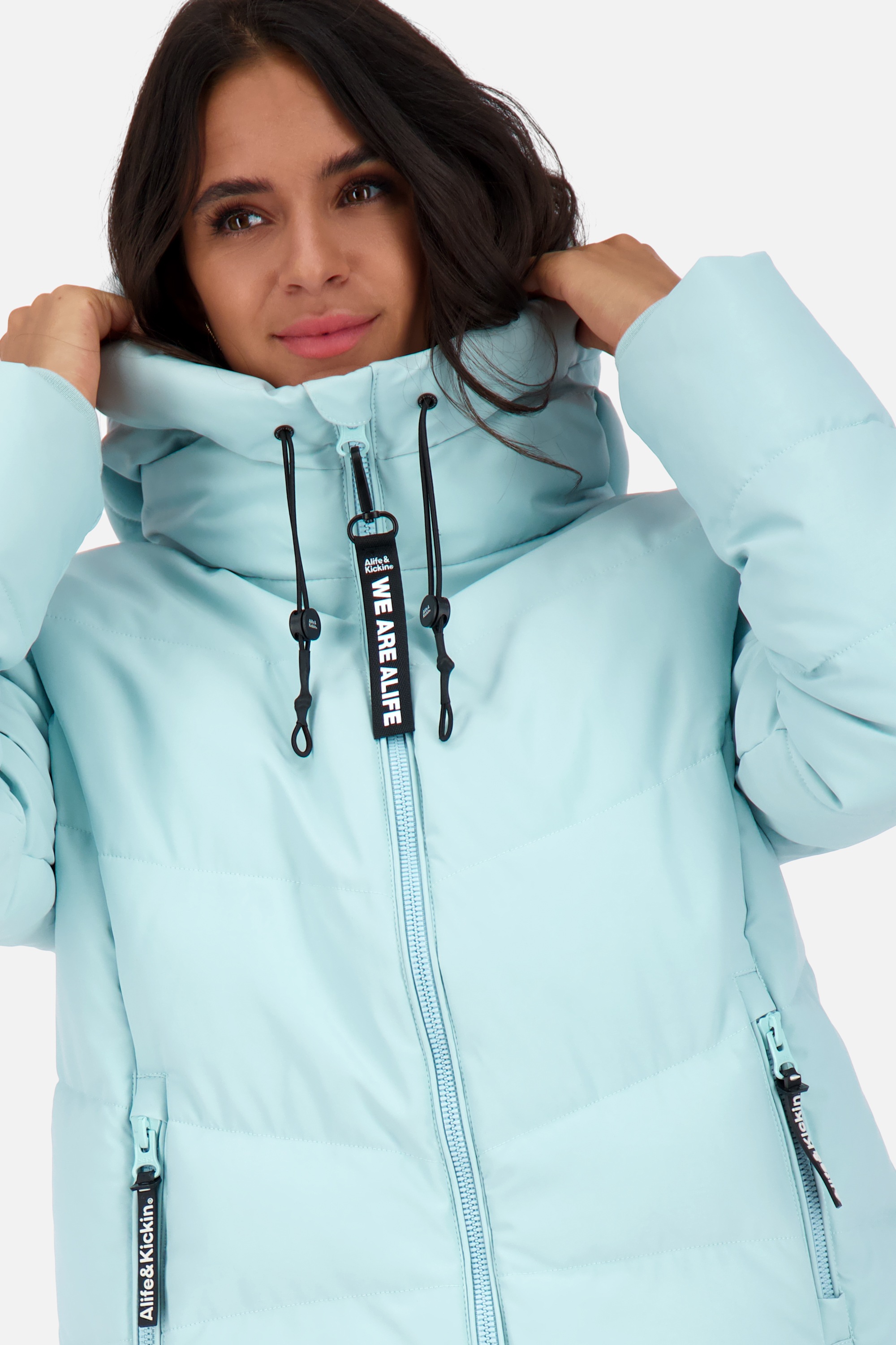 Alife & Kickin Winterjacke »Damen MicaelaAK A«, Kurze warme Jacke mit gefütterten Reißverschlusstaschen und Kapuze