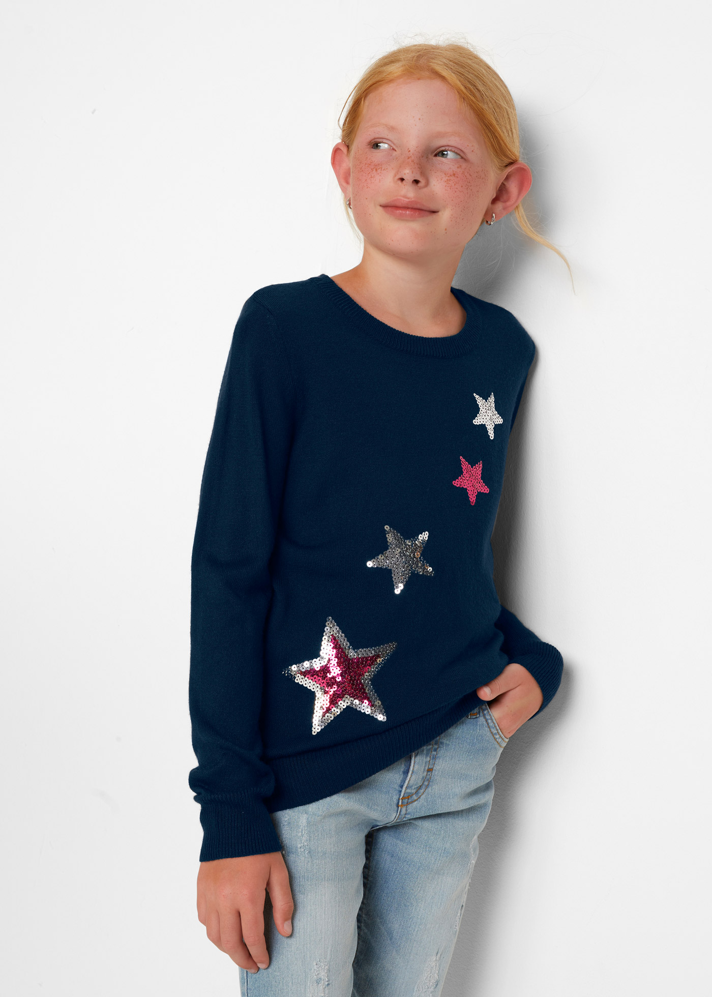 bonprix Strickpullover "Feinstrickpullover mit Pailletten" Feinstrick, mit Rundhalsausschnitt, regular fit, Paillettenapplikation