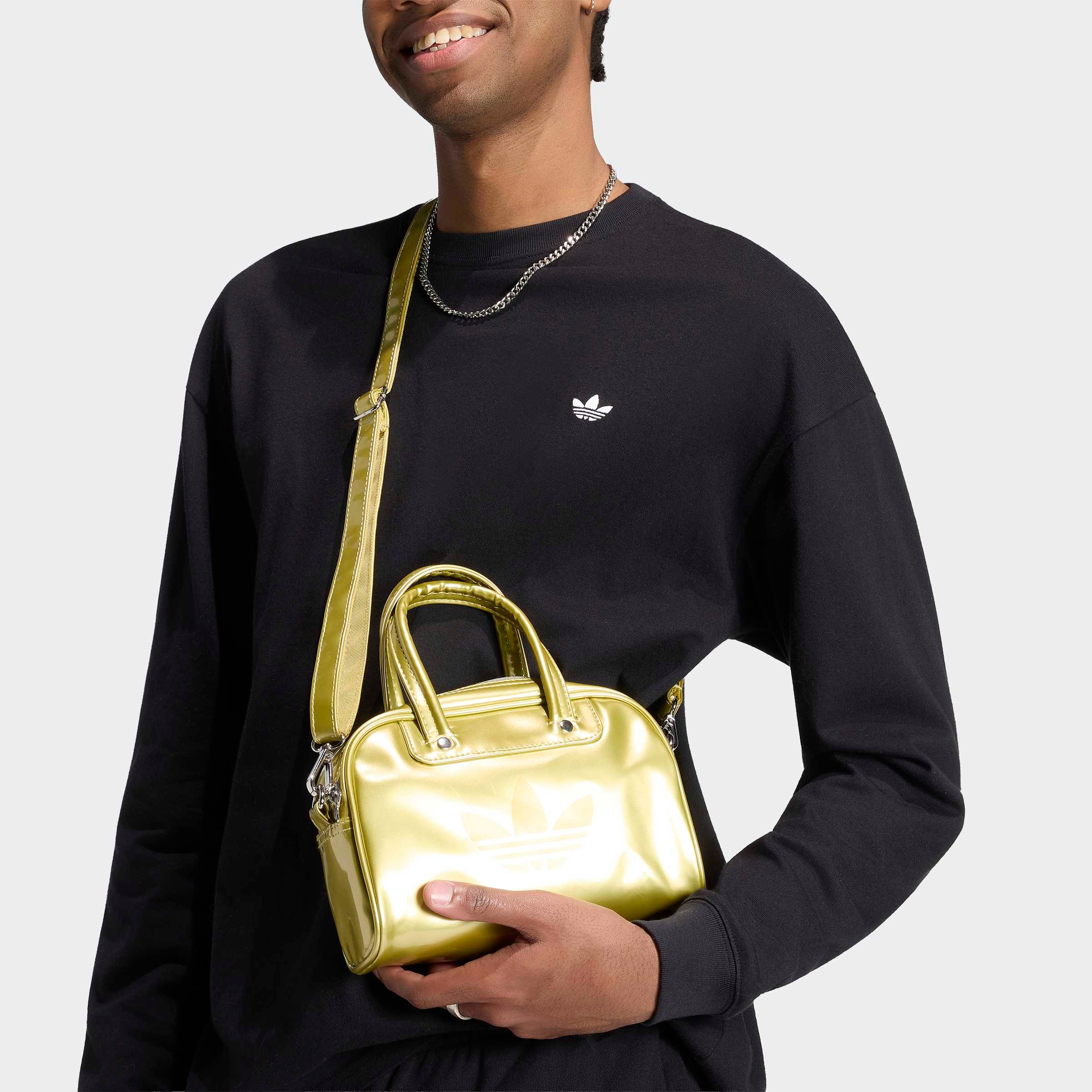 adidas Originals T-Shirt »TREFOIL ESSENTIALS LONGSLEEVE« mit Rundhalsausschnitt, in normaler Länge, Kurzarmdesign