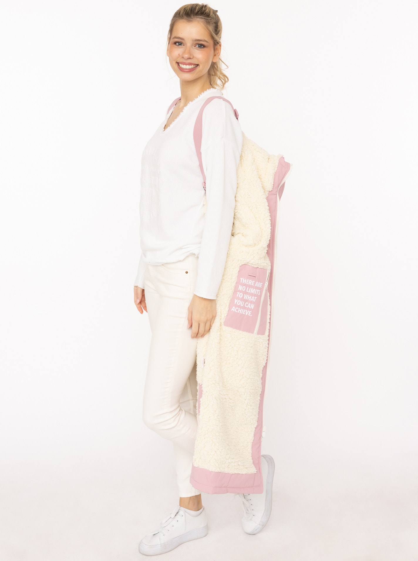 Zwillingsherz Kurzmantel »"Oversize Windjacke ZH"« seitliche Taschen, Kapuze, Reißverschluss, Teddy Futter