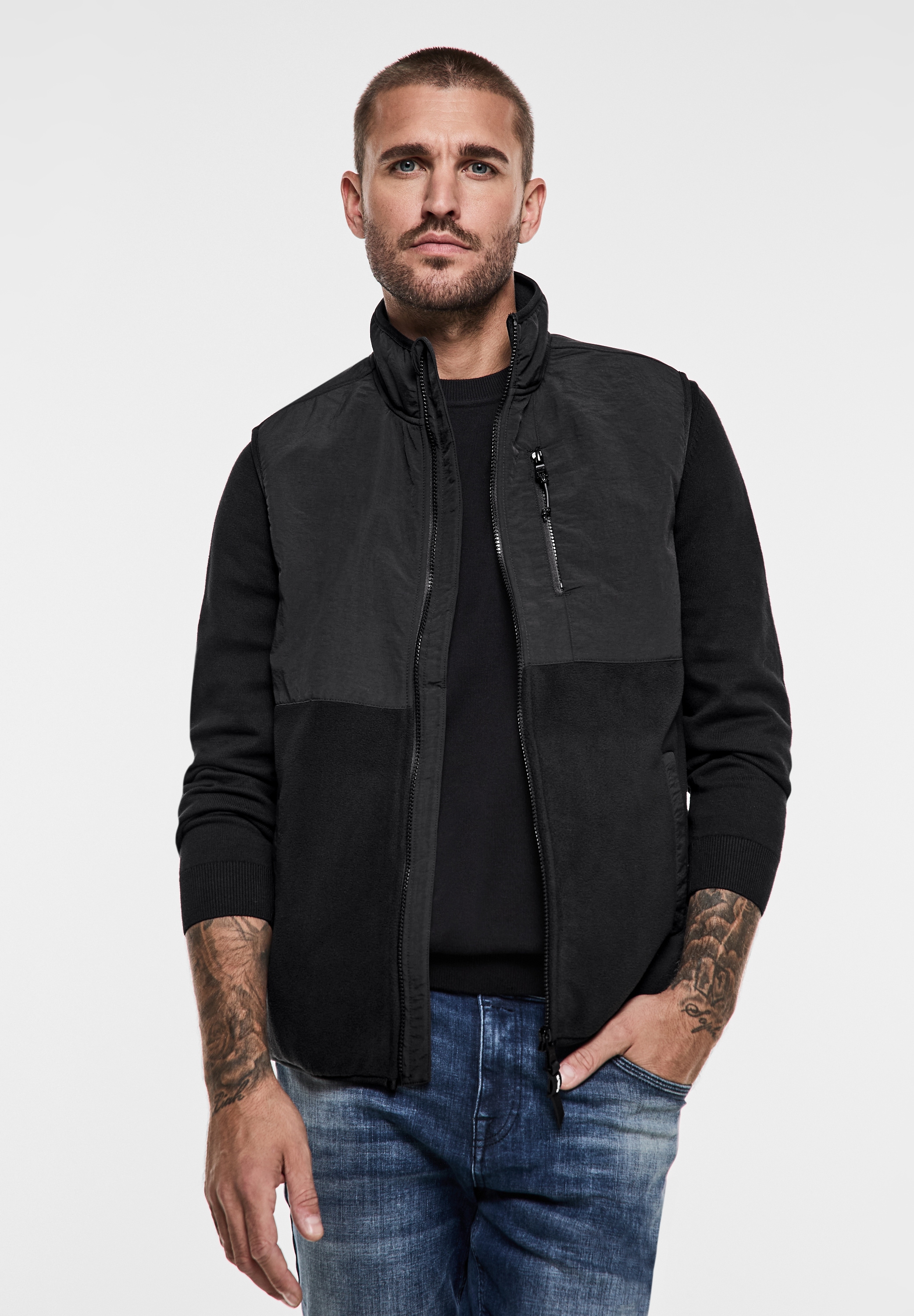 STREET ONE MEN Kurzweste, aus softem Materialmix