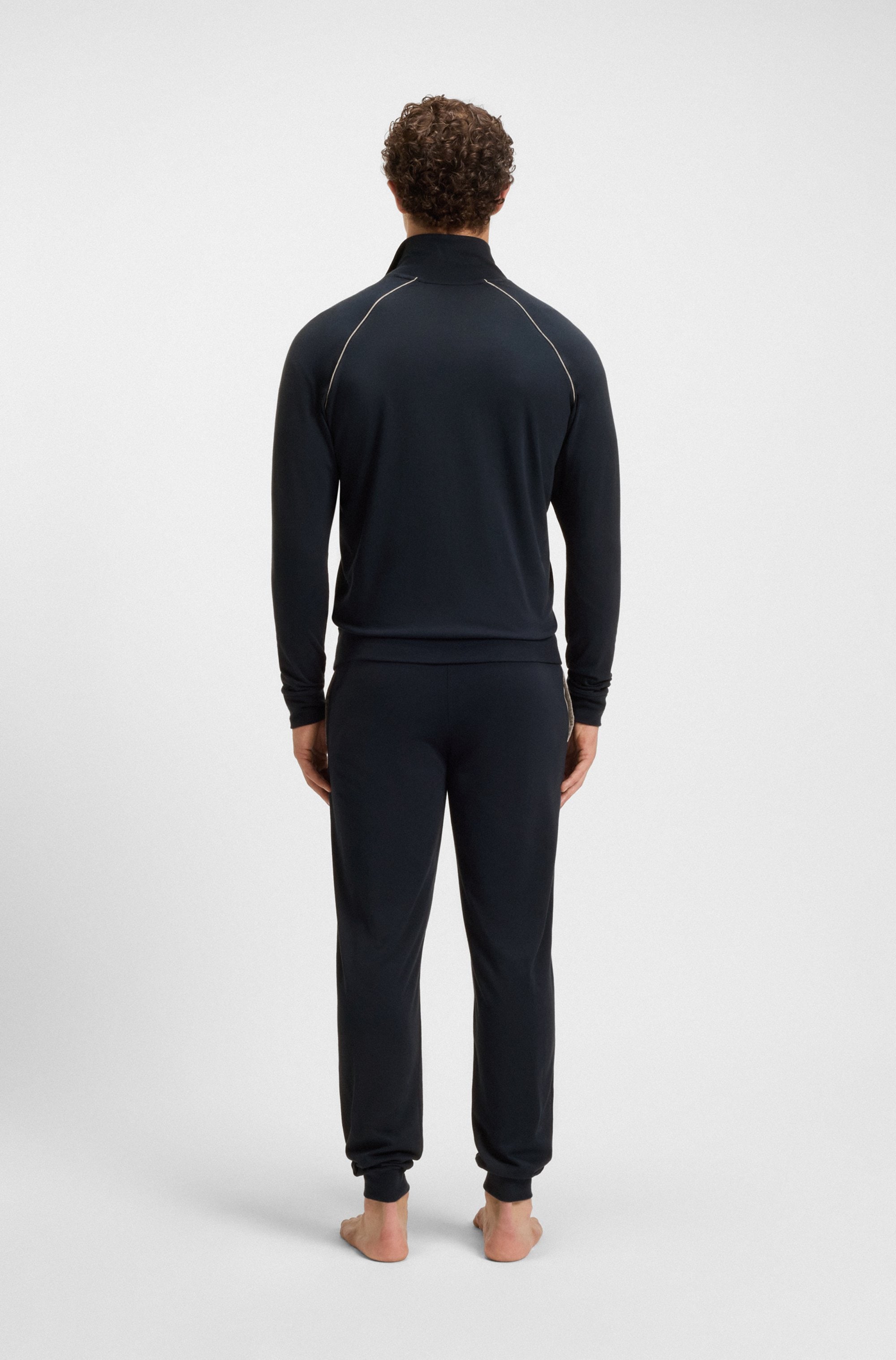 BOSS Sweatjacke »Mix&Match Jacket Z«, mit Kontrastnaht am Ärmel