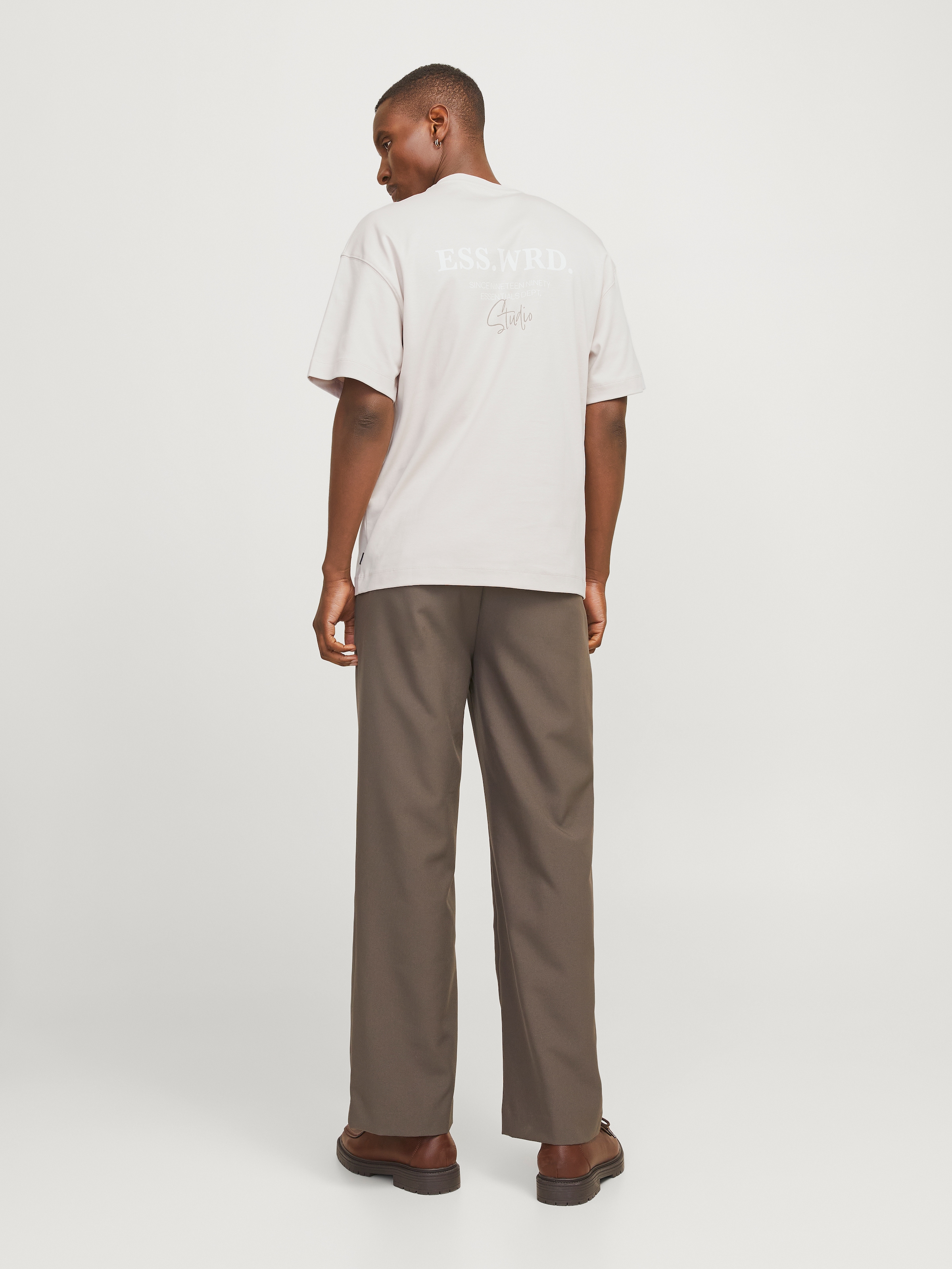 Jack & Jones Rundhalsshirt »JJEURBAN EDGE STUDIO TEE SS O-NECK NOOS«, mit Front und Back Print