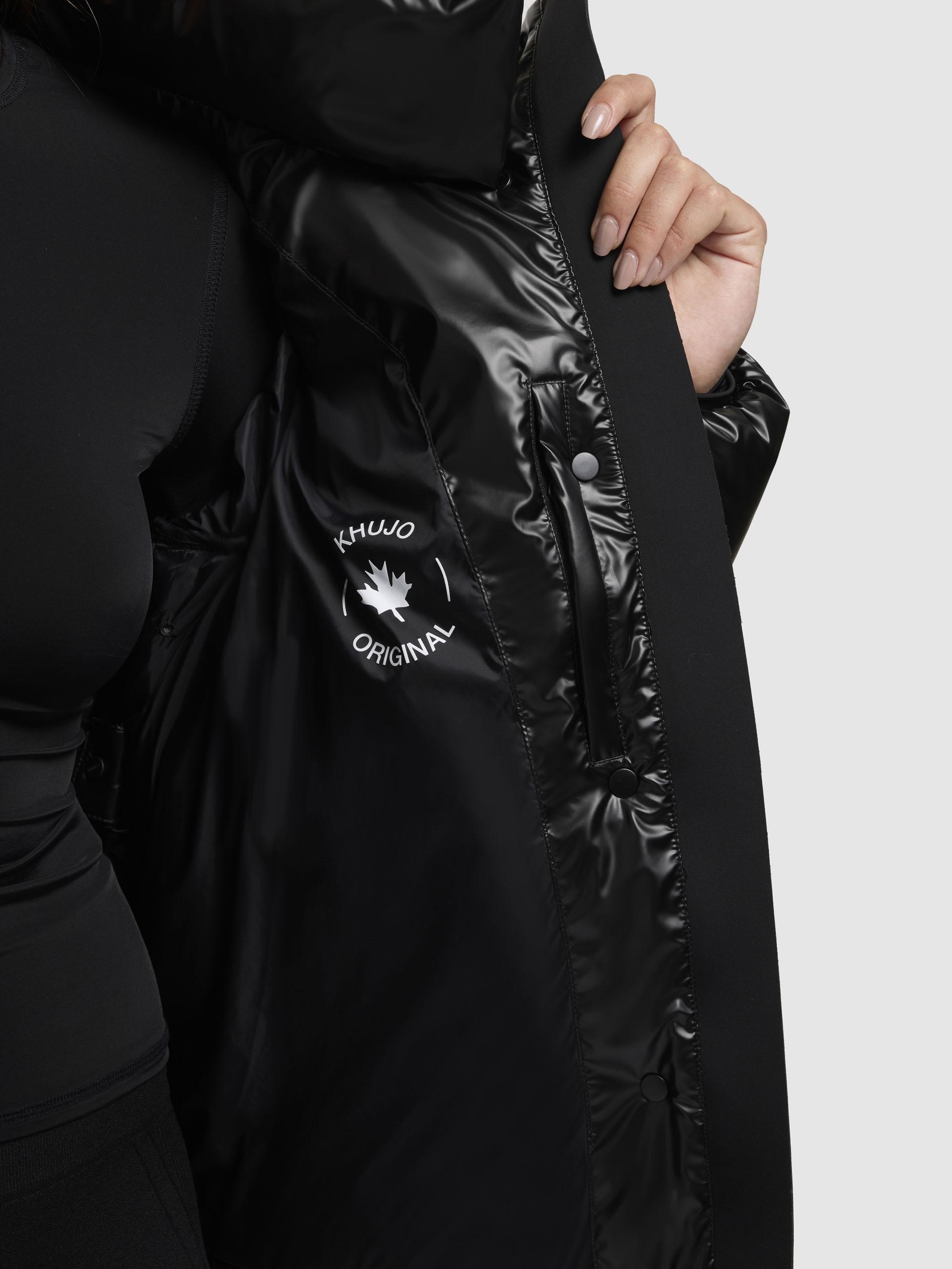 khujo Steppjacke »Rinja Shiny-YM«, ohne Kapuze, Glänzende kurze Winterjacke für Damen