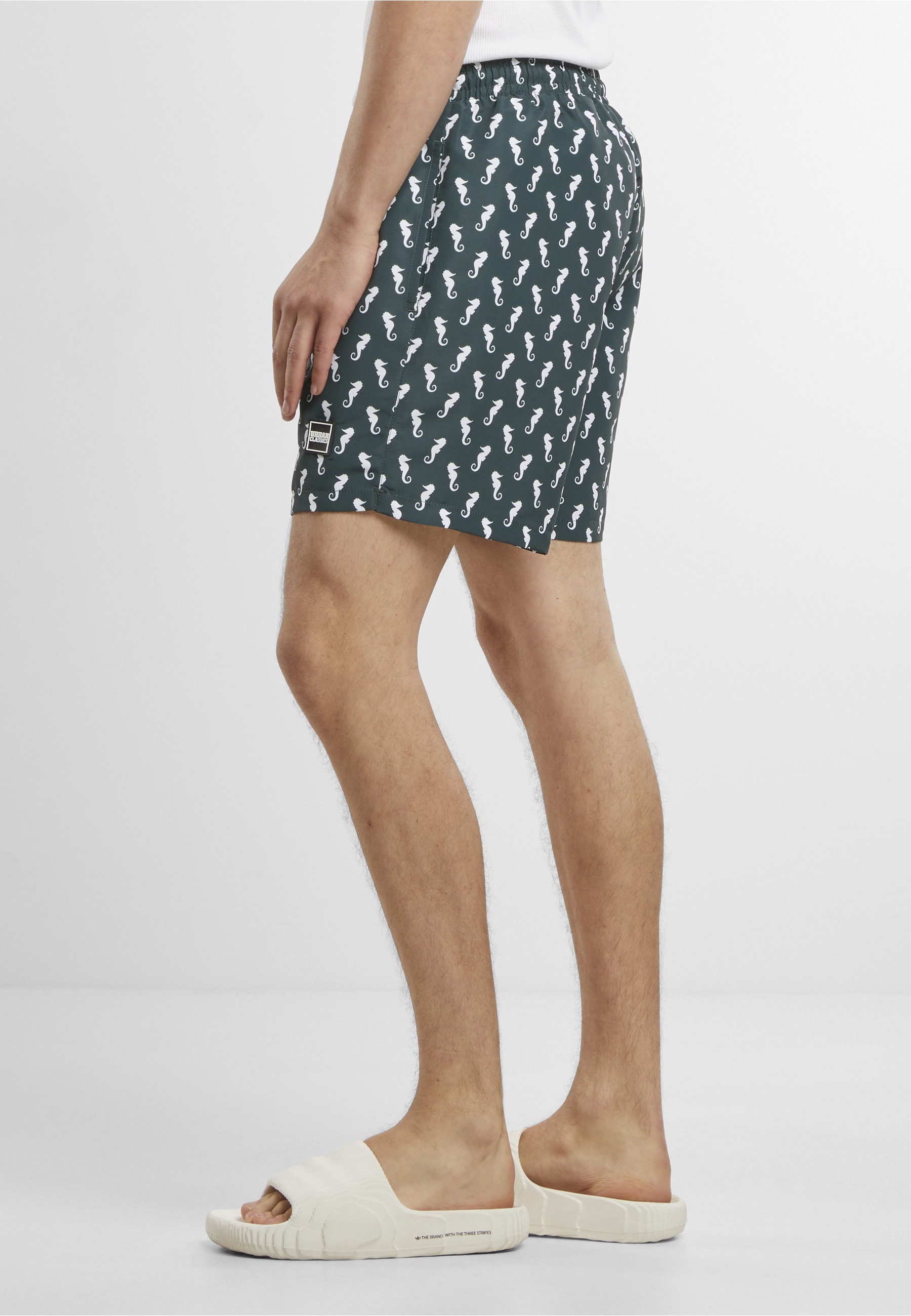 Badeshorts URBAN CLASSICS "Urban Classics Herren Pattern Swim Shorts", Herren, Gr. S, US-Größen, schwarzgrünseahorse, 100% Polyester, Badehosen Badeshorts 2