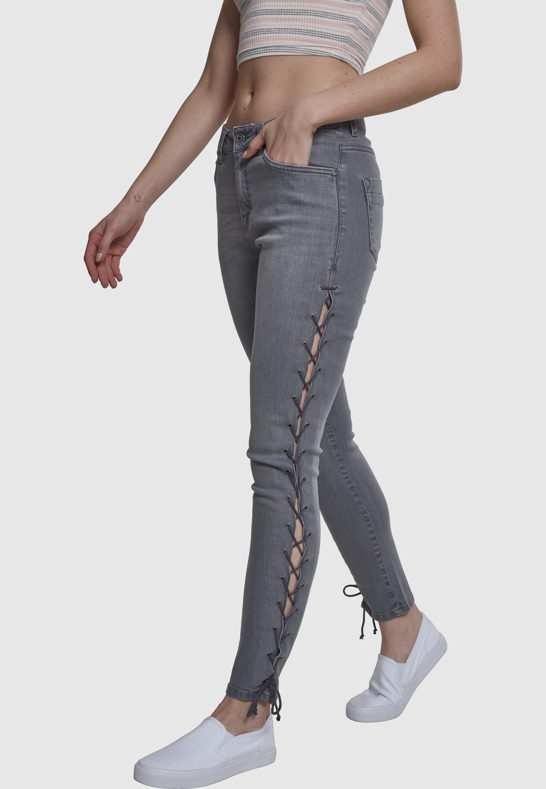 URBAN CLASSICS Bequeme Jeans »Urban Classics Damen Ladies Denim Lace Up Skinny Pants« 1 Stk.
