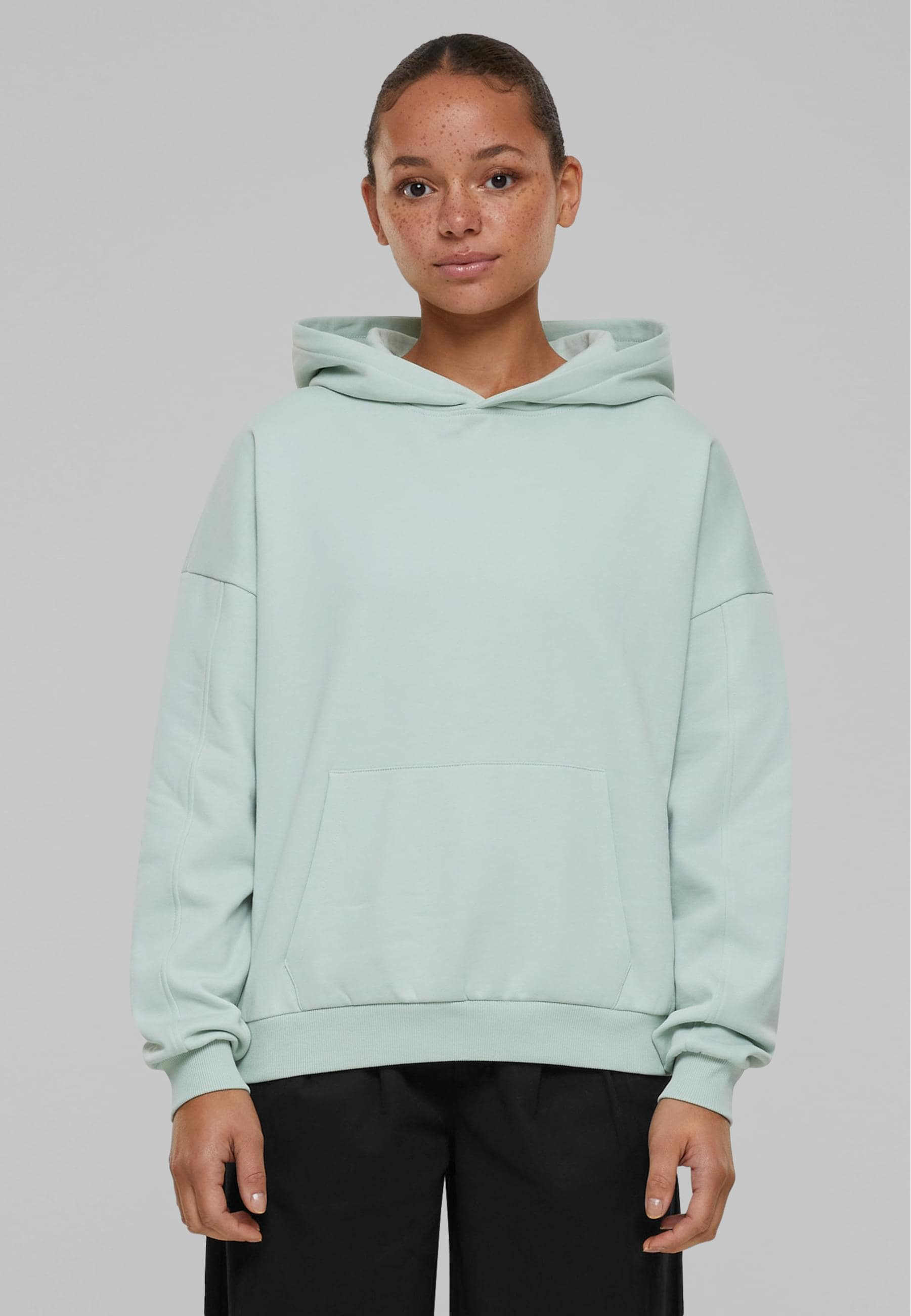 URBAN CLASSICS Kapuzenpullover »Urban Classics Damen Ladies Organic Oversized Hoody«, (1 tlg.)