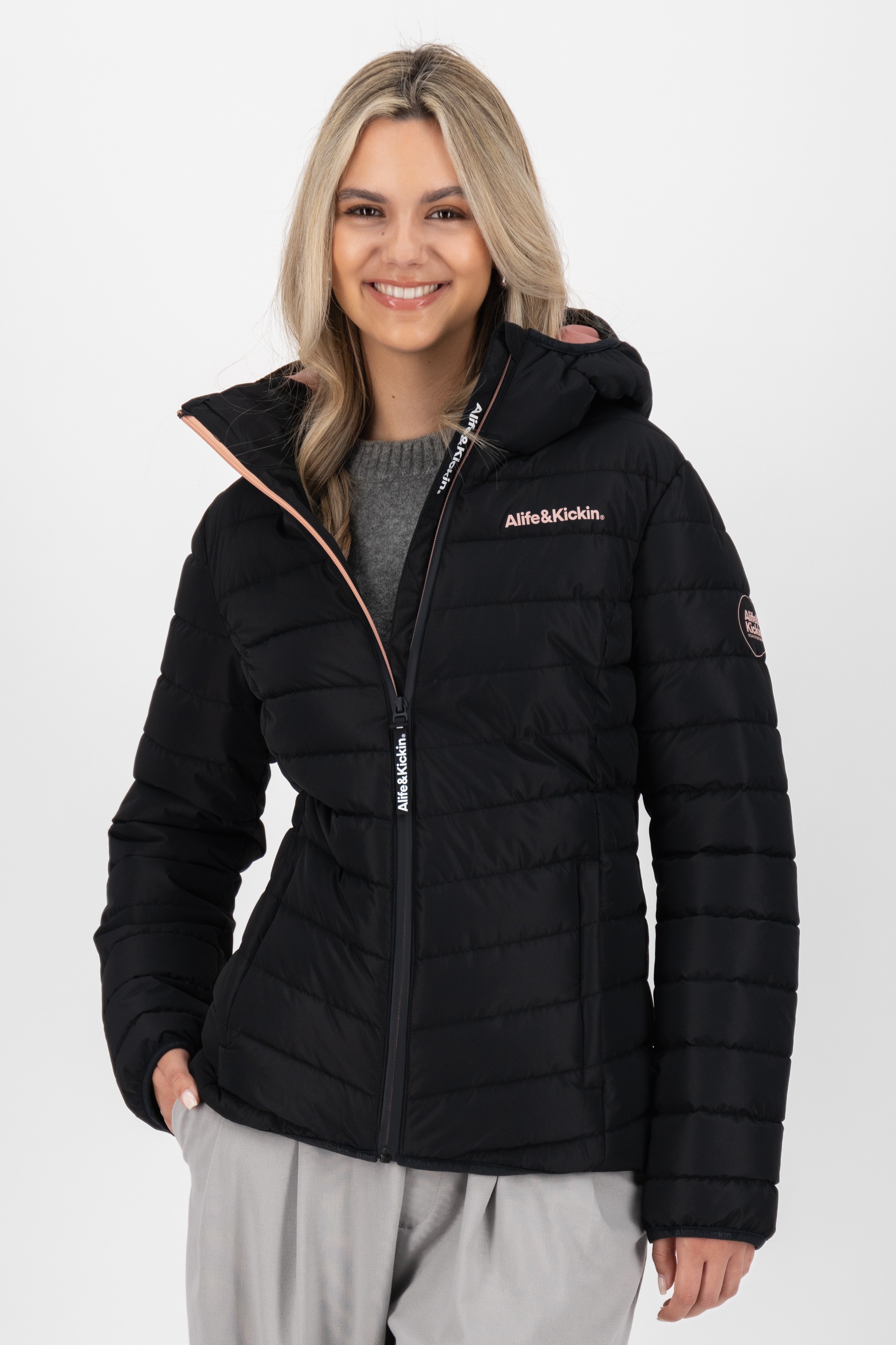 Alife & Kickin Winterjacke »Damen RabeaAK A«, Moderne Steppjacke mit gefütterter Kapuze in schmaler Passform