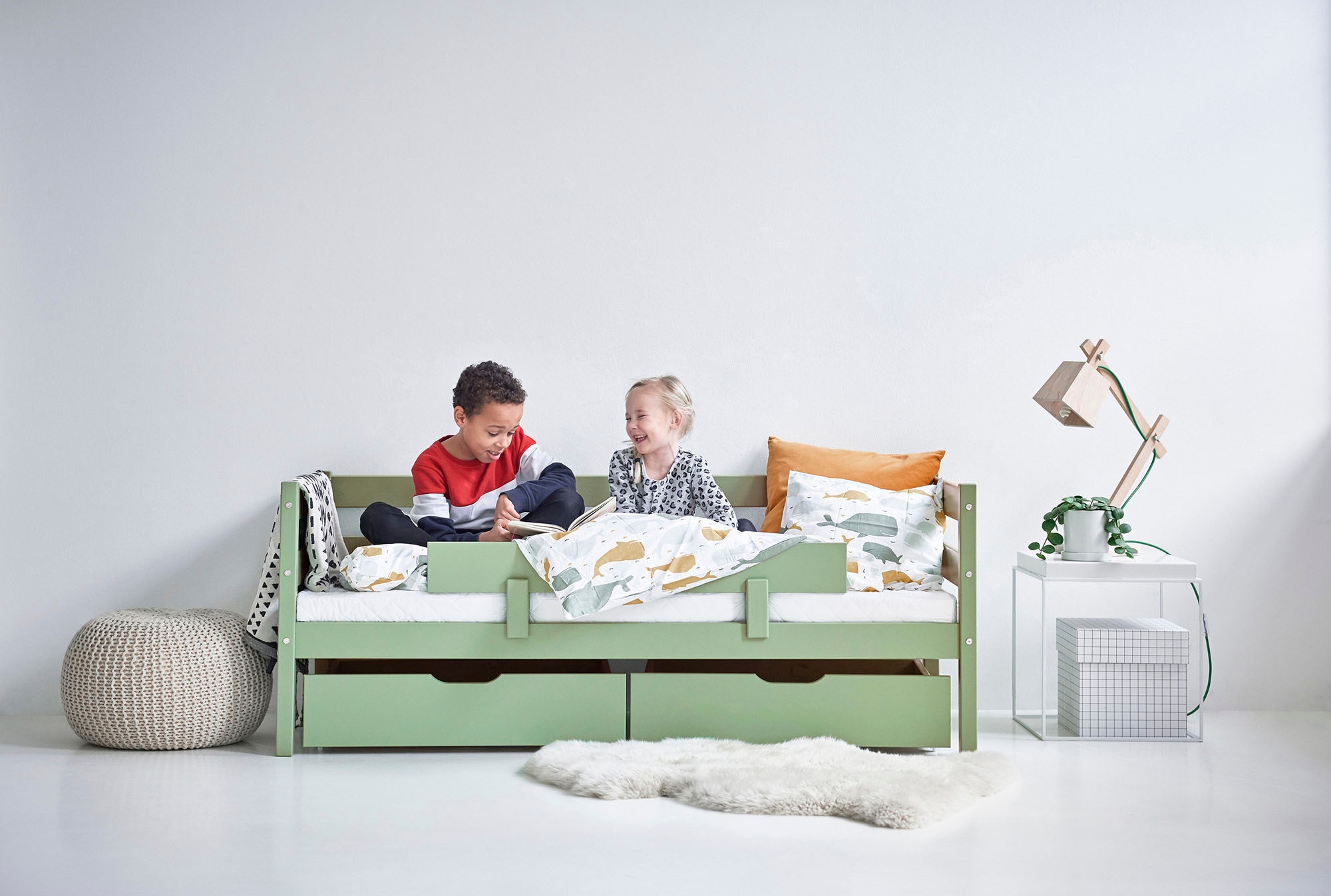 Hoppekids Einzelbett »ECO Comfort Kinderbett, Kiefer Massivholz, Jugendbett inkl. Rollrost« 70x160 cm, wahlweise in verschieden Farben/ Matratze/ Absturzsicherung