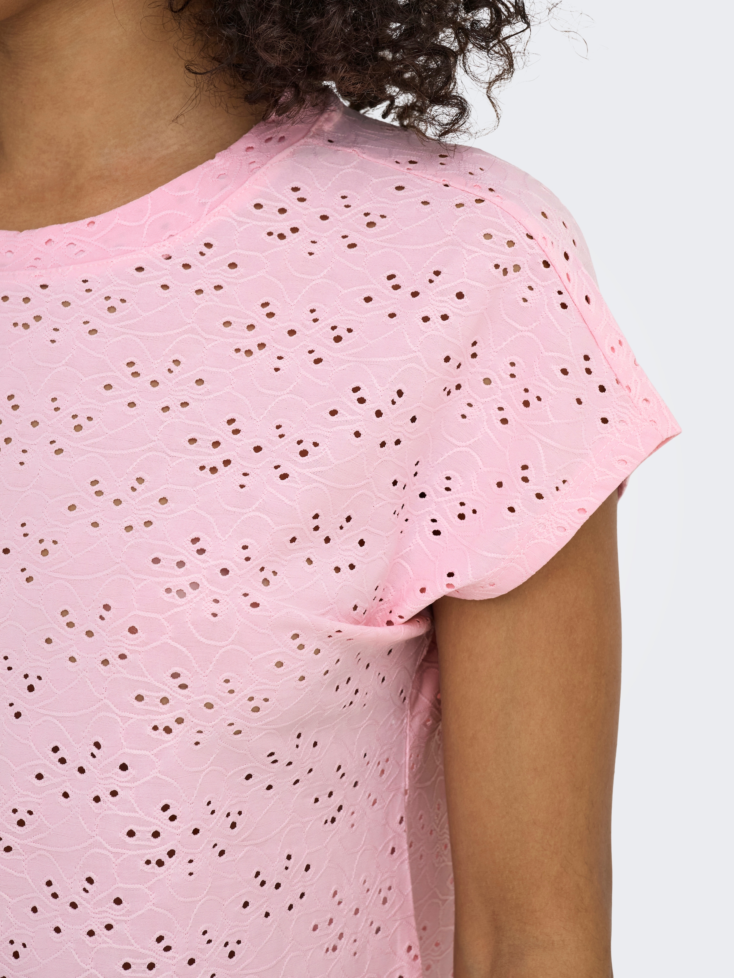 ONLY Kurzarmshirt »ONLSMILLA LIFE S/S TOP JRS NOOS« regular fit, modisch, Single Jersey, Materialmix, Rundhals