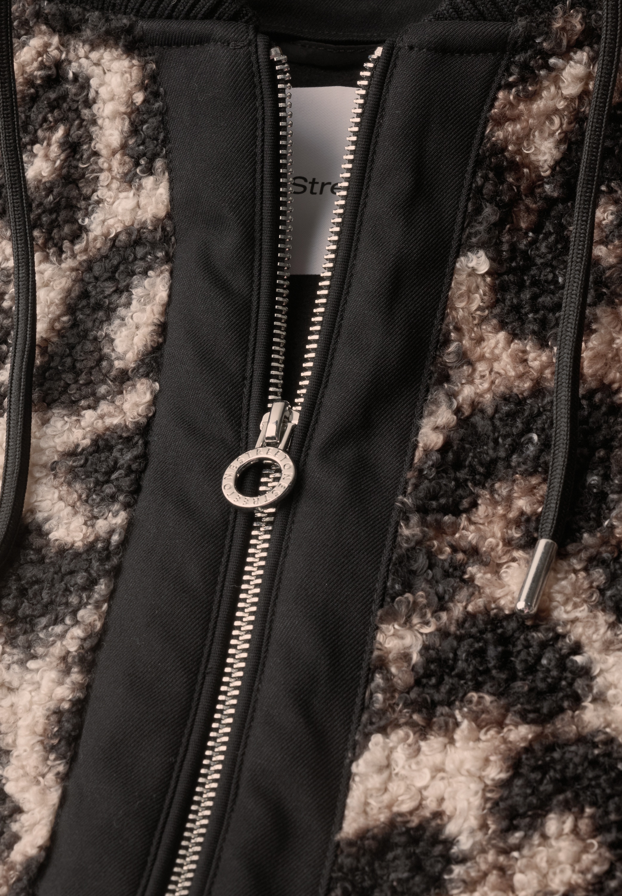 STREET ONE Fellimitatjacke mit Kapuze mit abnehmbarer Kapuze