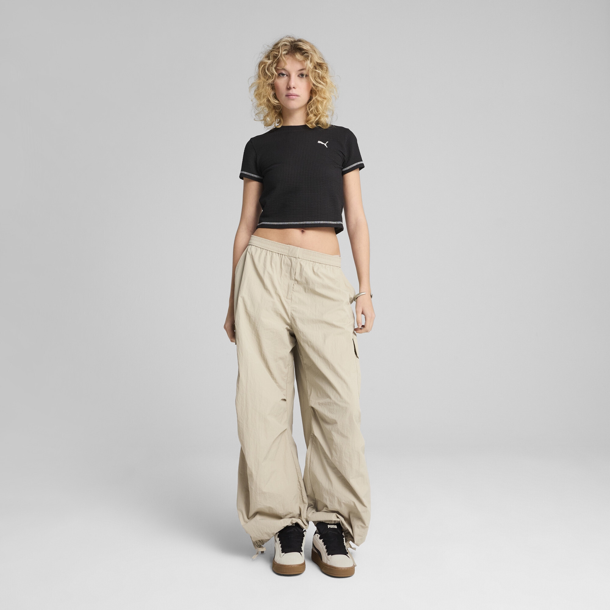 PUMA T-Shirt »DARE TO Kurzes figurbetontes T-Shirt aus strukturiertem Material«
