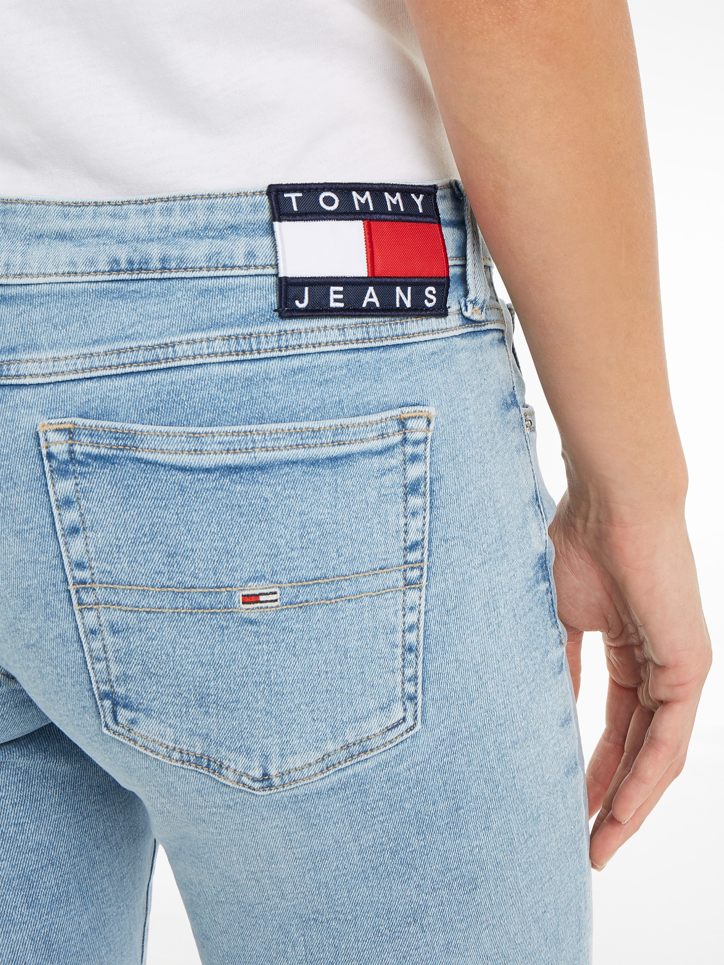 bestellen BAUR Jeans dezenten Skinny-fit-Jeans, Labelapplikationen mit Tommy |