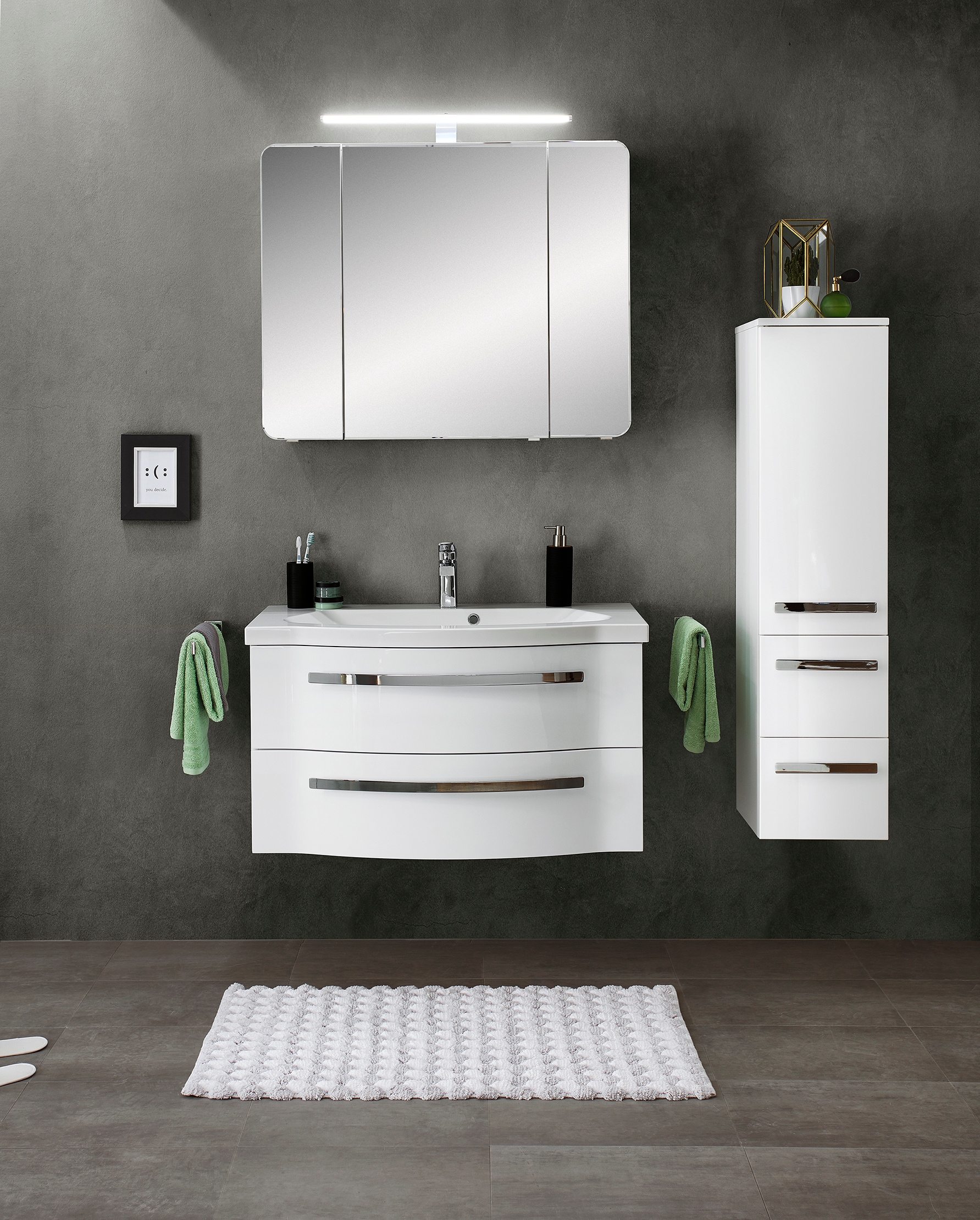 Saphir Spiegelschrank »Serie 4005 Badezimmer-Spiegelschrank inkl. LED-Aufsatzleuchte«, Badschrank 90 cm breit, 3 Türen, 6 Glas-Einlegeböden, inkl. Türdämpfer