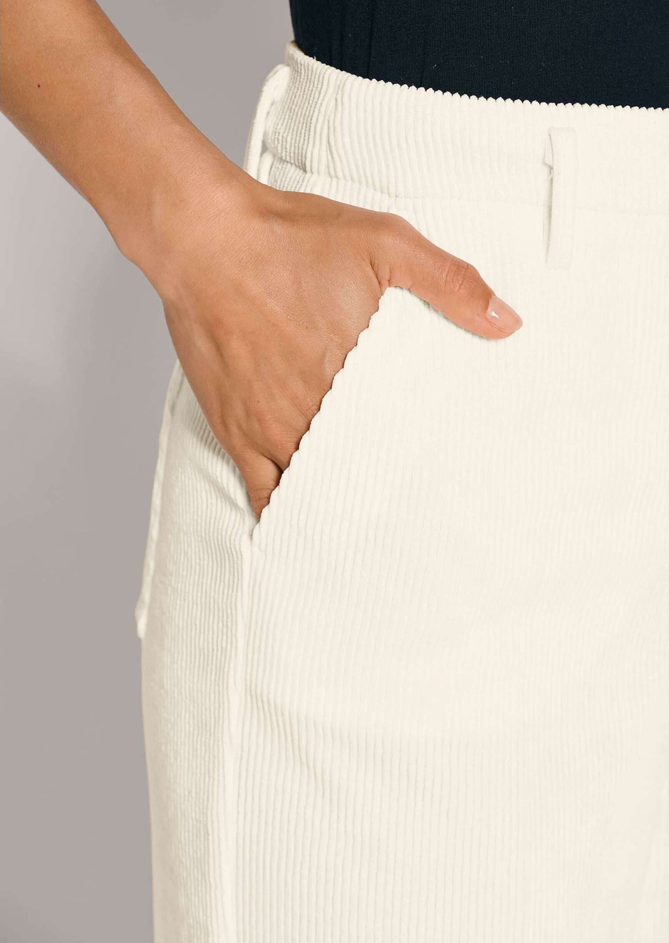 MADELEINE Cordhose »Cordhose Weite Cordhose mit Bügelfalten«