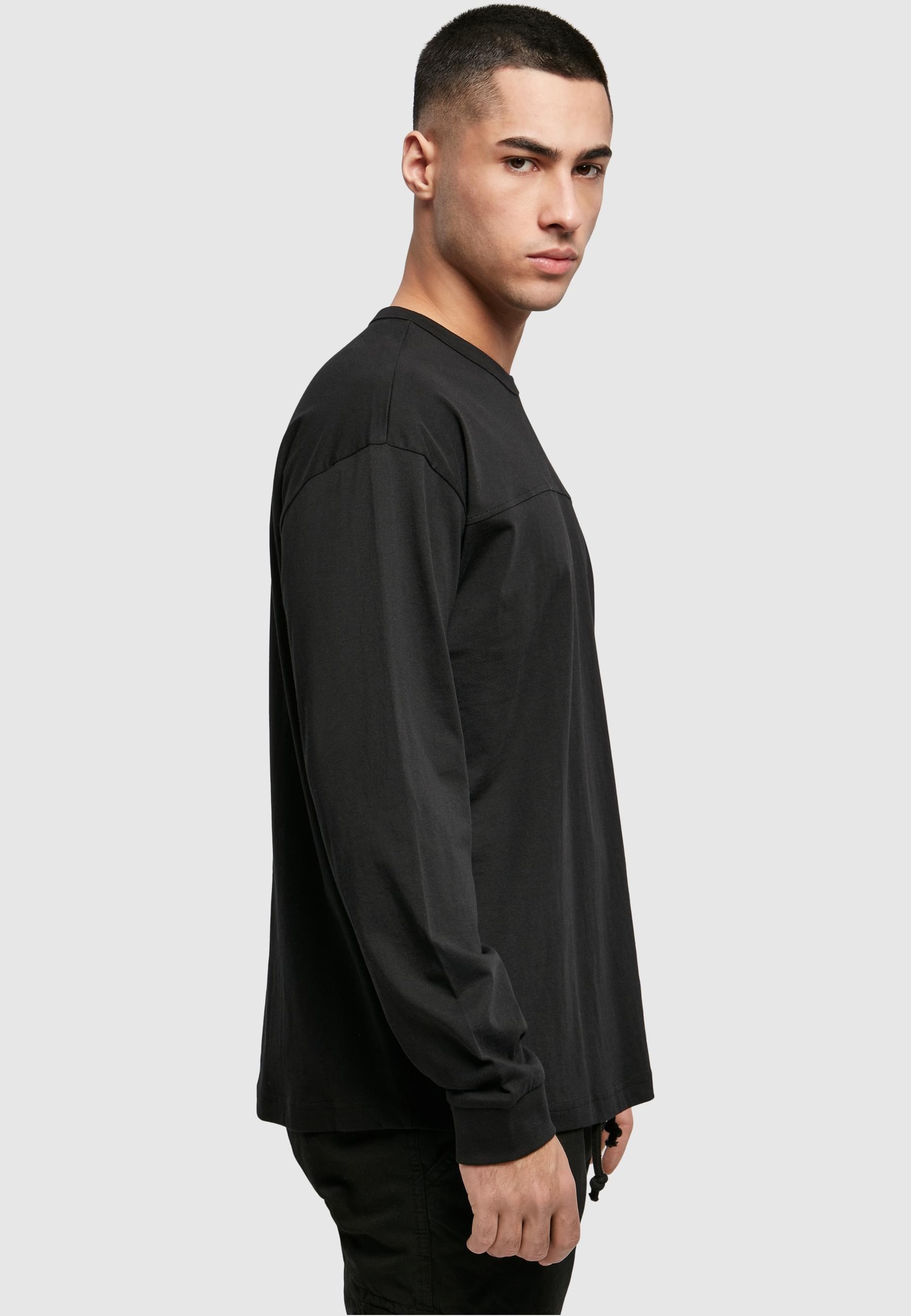 URBAN CLASSICS Longsleeve »Urban Classics Herren Organic Cotton Short Curved Oversized LS«, (1 tlg.)