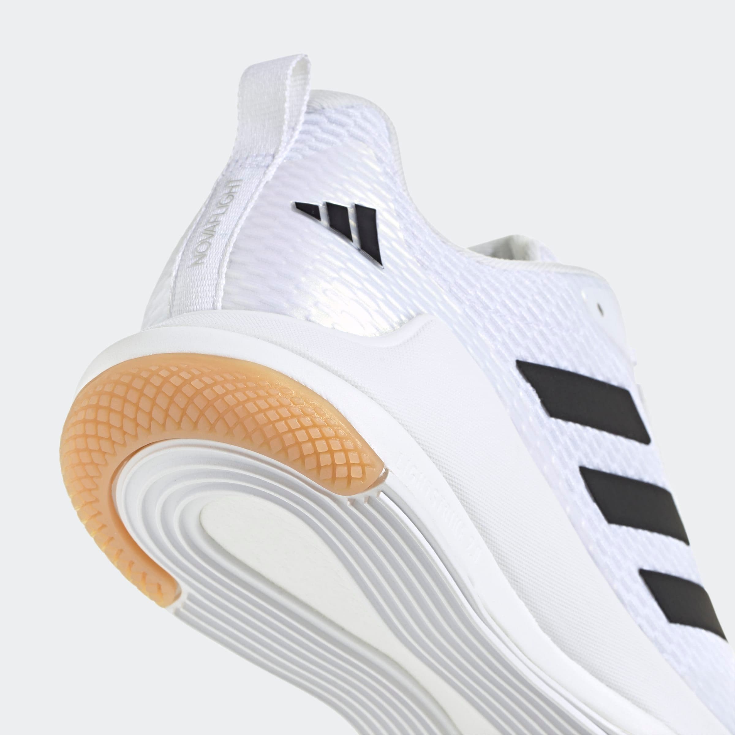 adidas Performance Hallenschuh »NOVAFLIGHT 2 INDOOR«, besonders geeignet für Volleyball